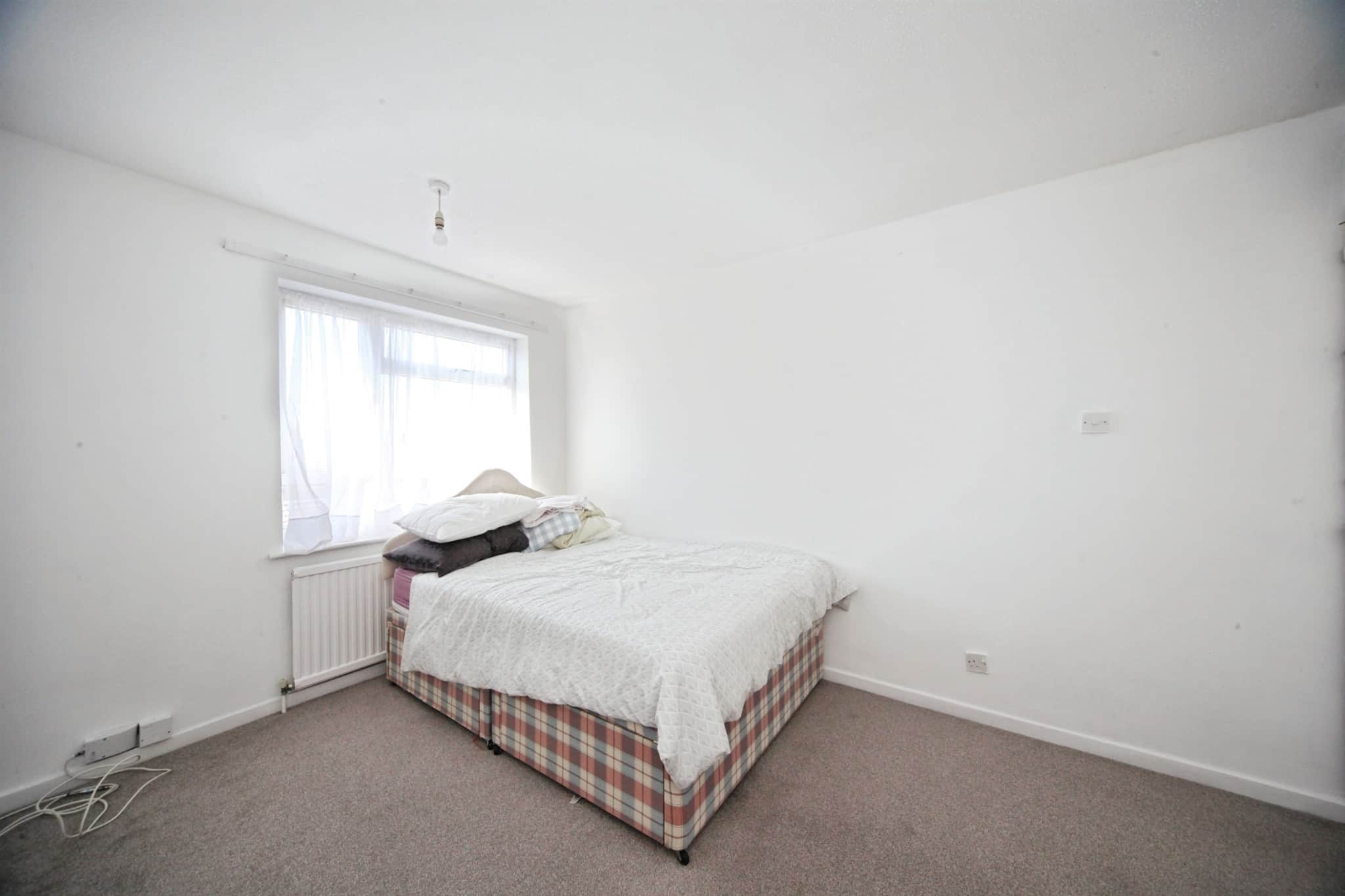 Property at Winchester Gardens, Luton