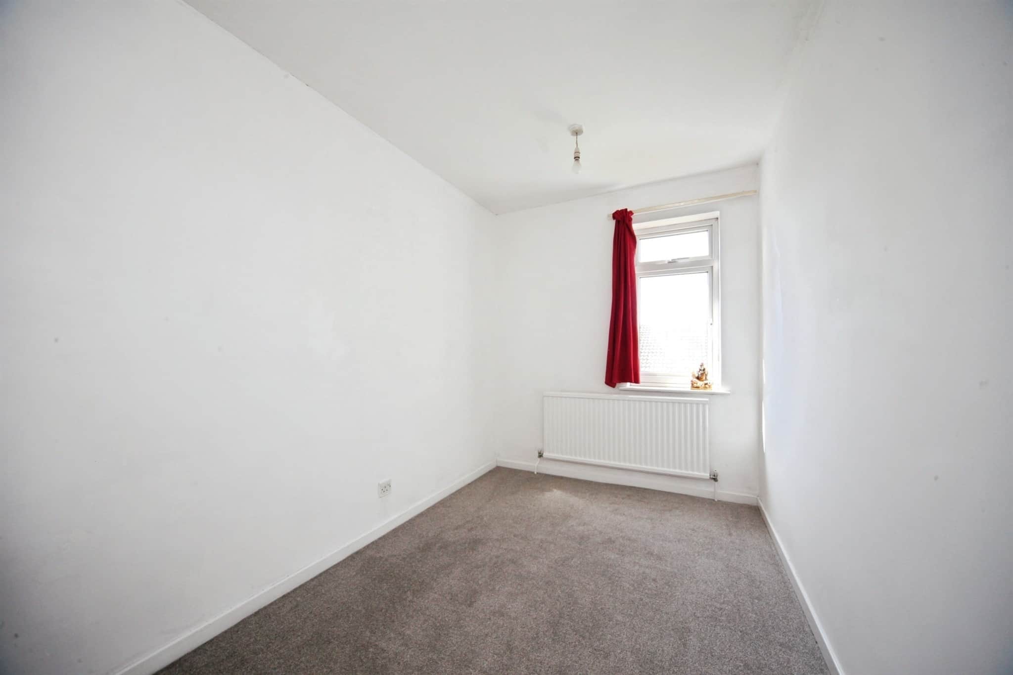 Property at Winchester Gardens, Luton
