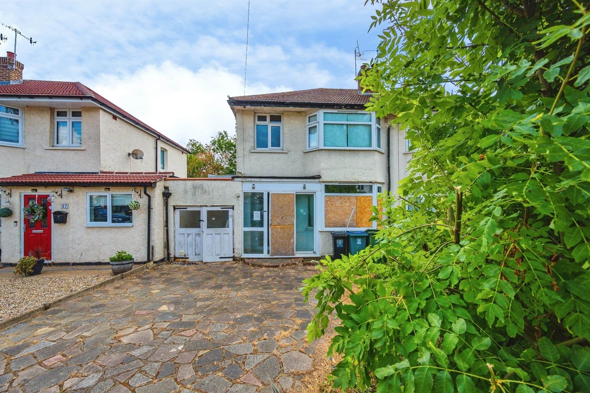 Property at Eastlea Avenue, Watford
