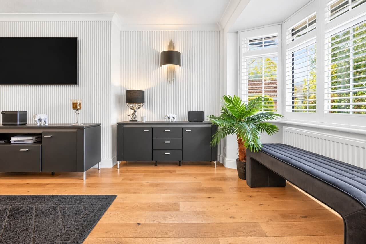 Property at Hamilton Close, Bricket Wood, St. Albans