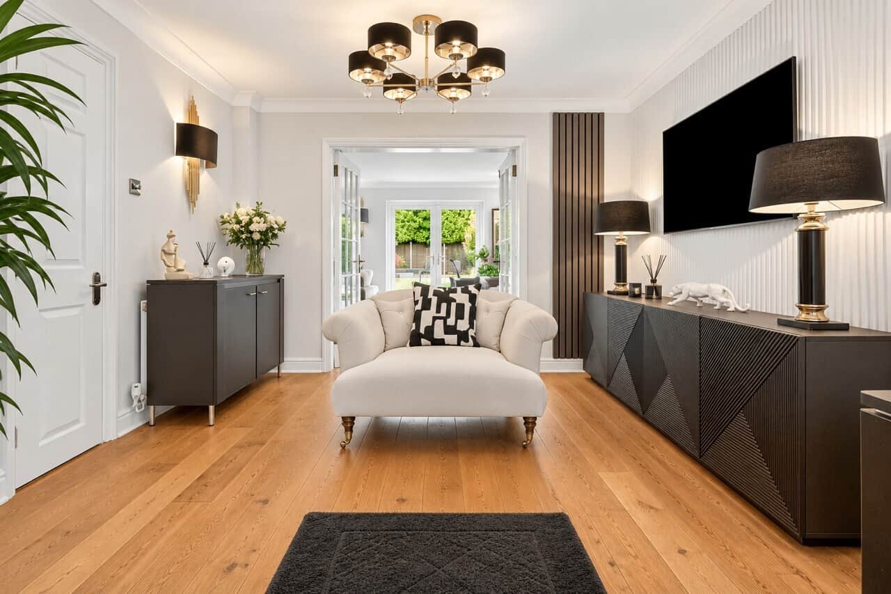 Property at Hamilton Close, Bricket Wood, St. Albans