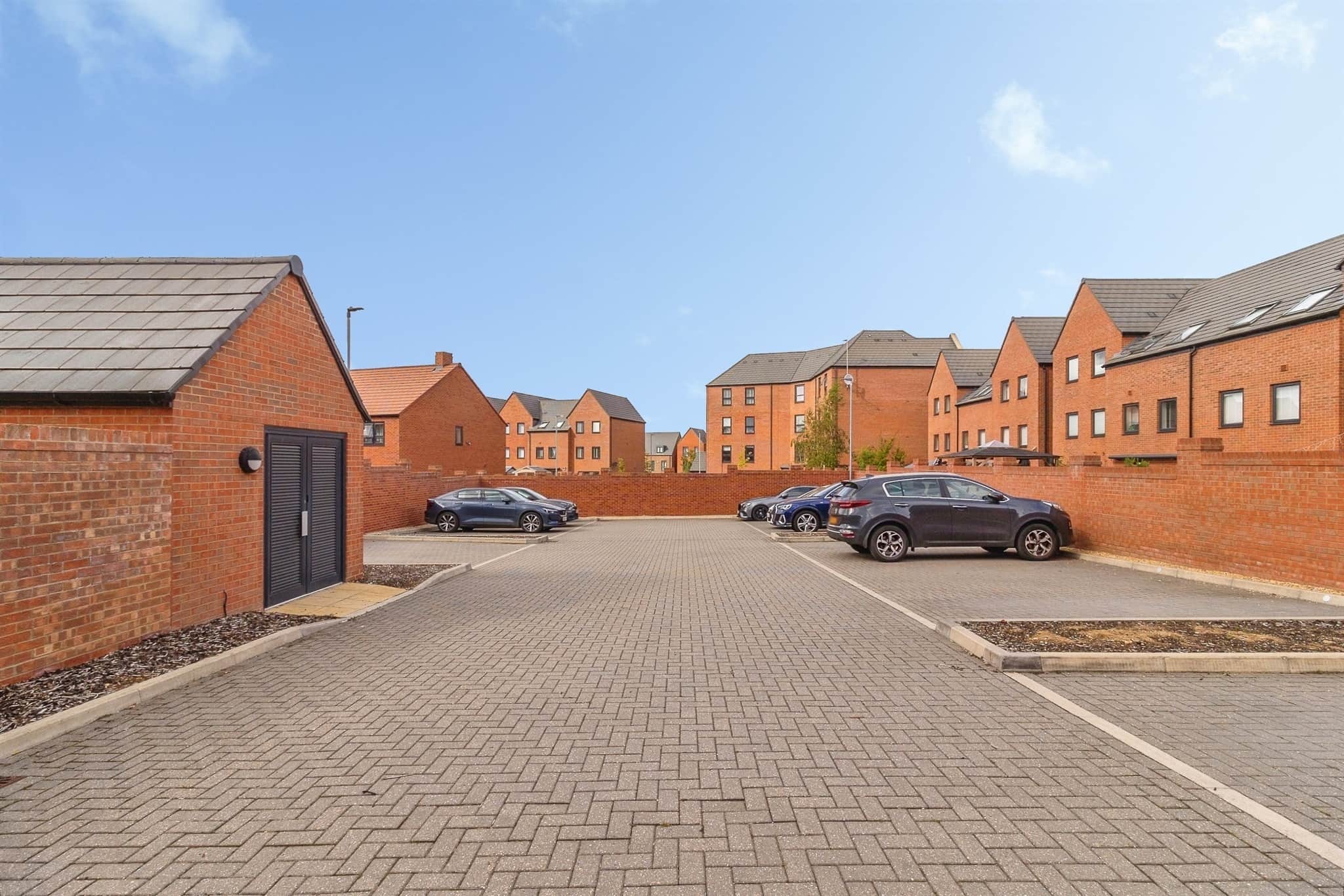 Property at Sallow Field, Houghton Regis, Dunstable