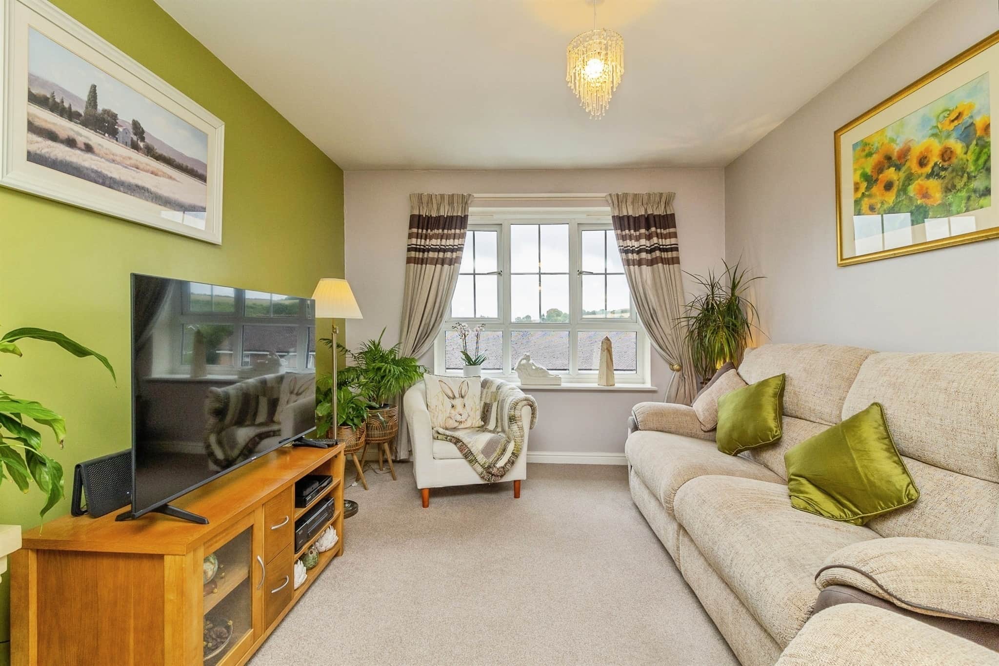 Property at Watling Gardens, DUNSTABLE
