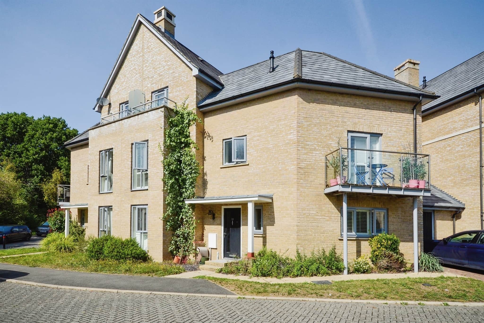 Property at Kingcup Avenue, Hemel Hempstead