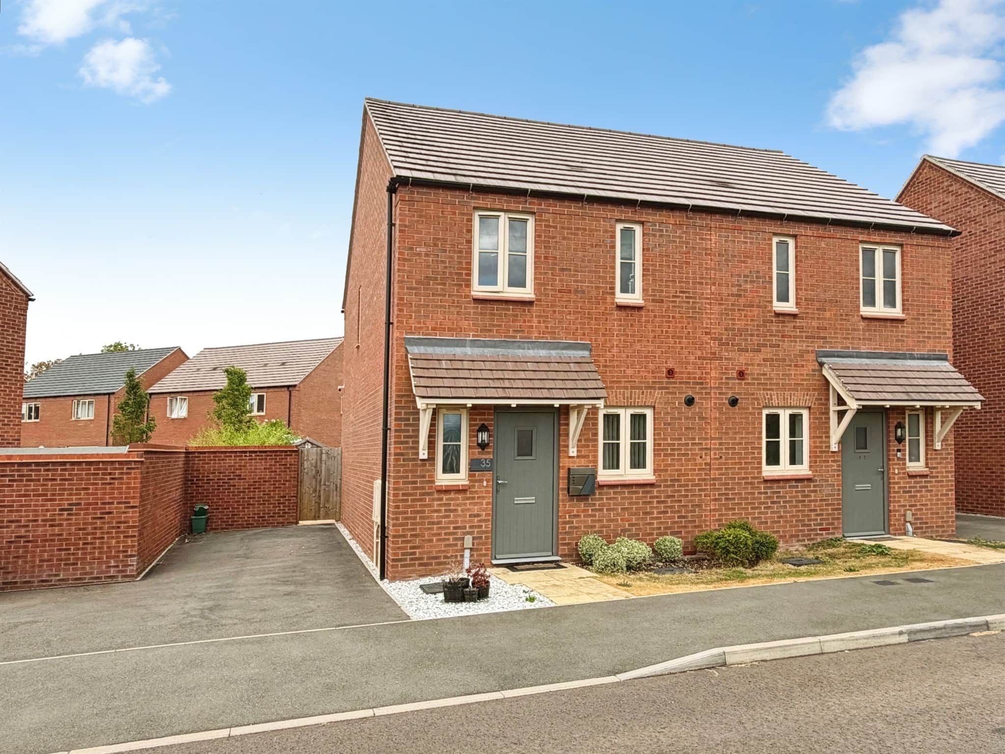 Property at Holywell Drive, Temple Herdewyke, Southam