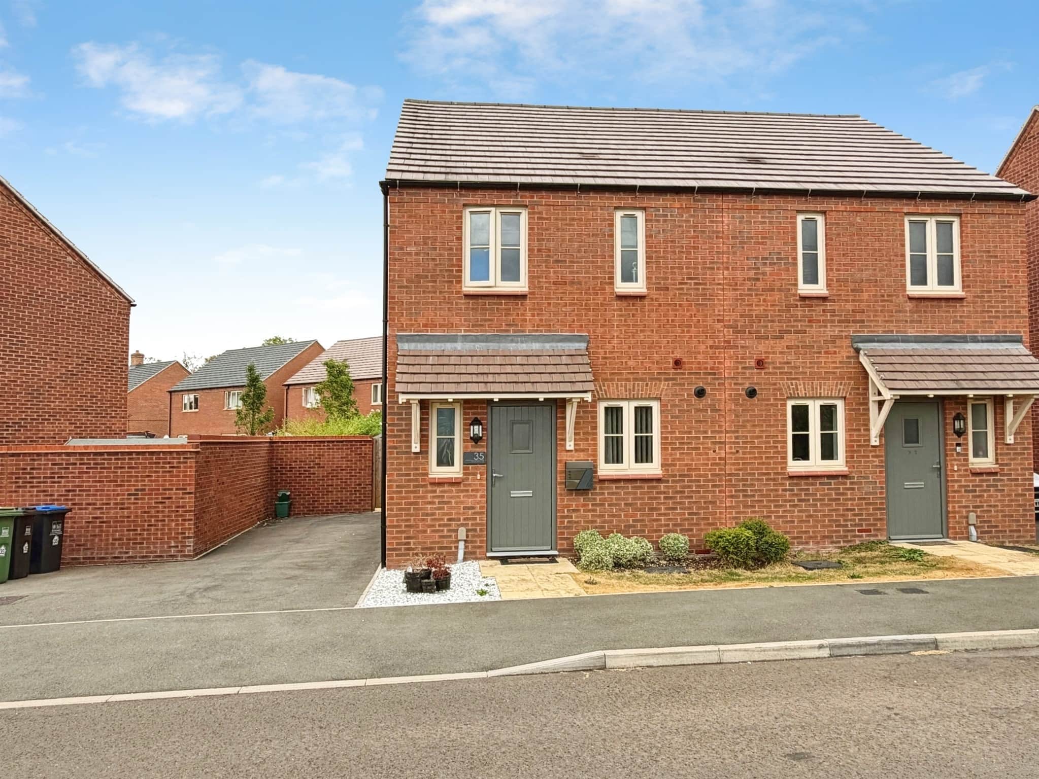 Property at Holywell Drive, Temple Herdewyke, Southam