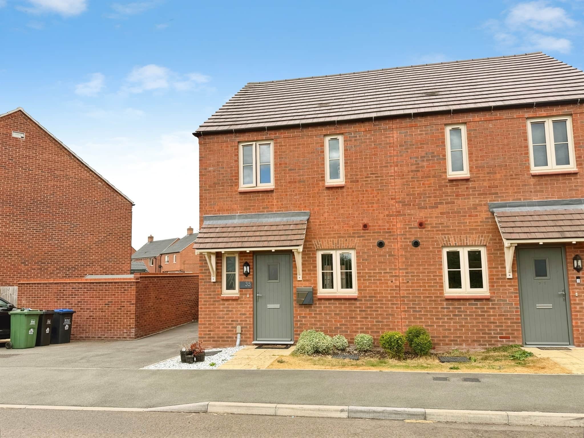 Property at Holywell Drive, Temple Herdewyke, Southam