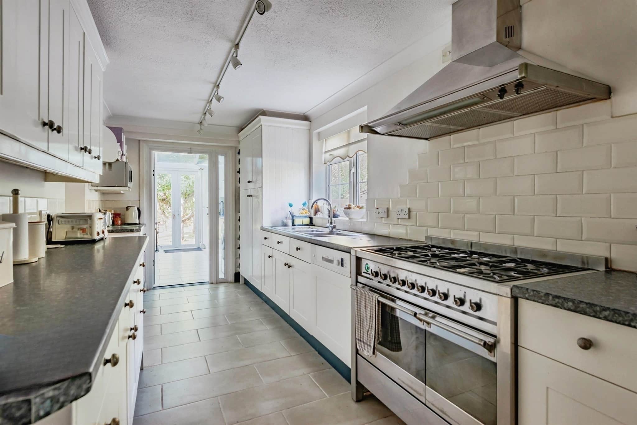 Property at Effingham Road, Copthorne, Crawley
