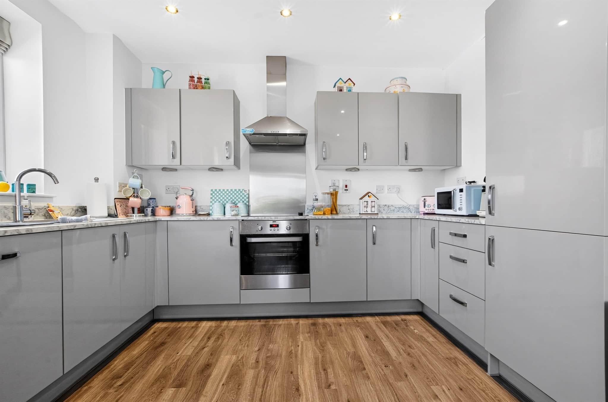 Property at High View, Hatfield