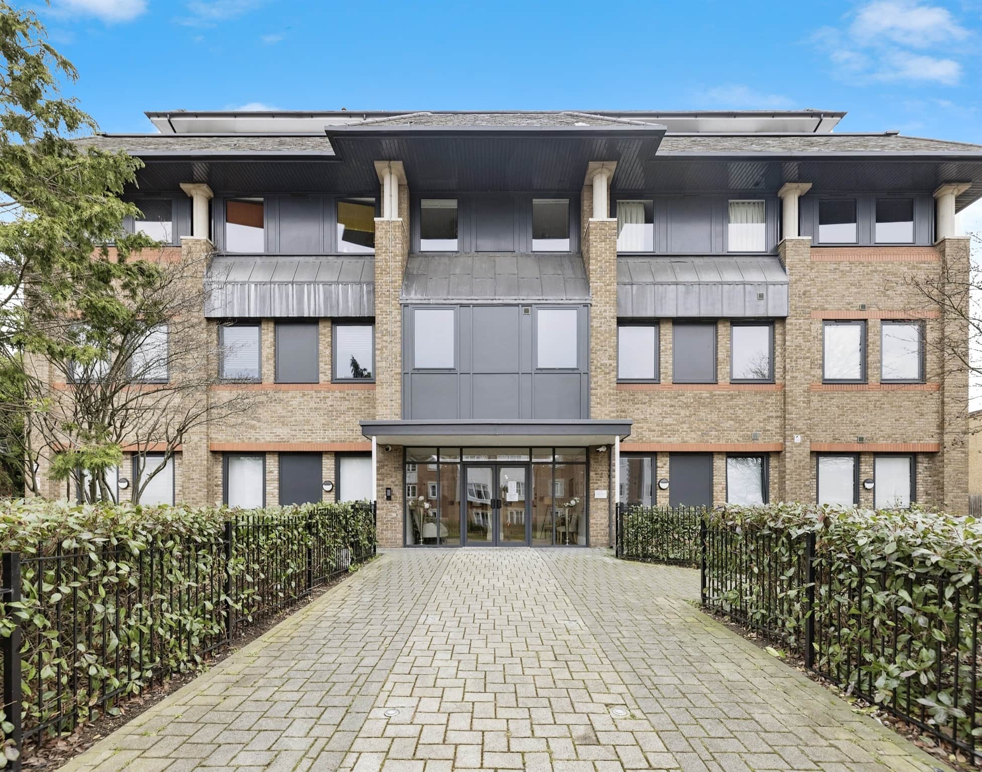 Property at Aldenham Road, Bushey