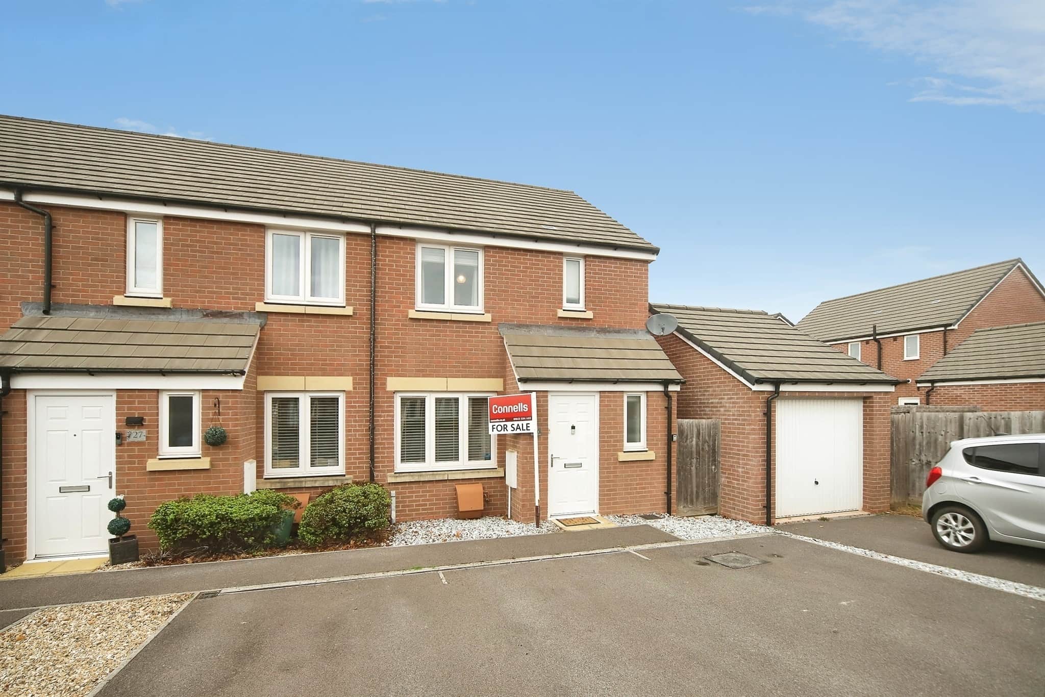 Property at Knight Close, Monkton Heathfield, Taunton