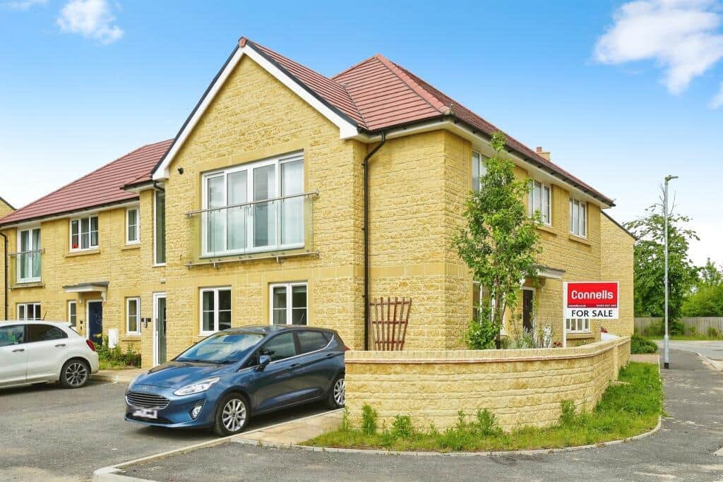 Property at Linden Gardens, Carterton