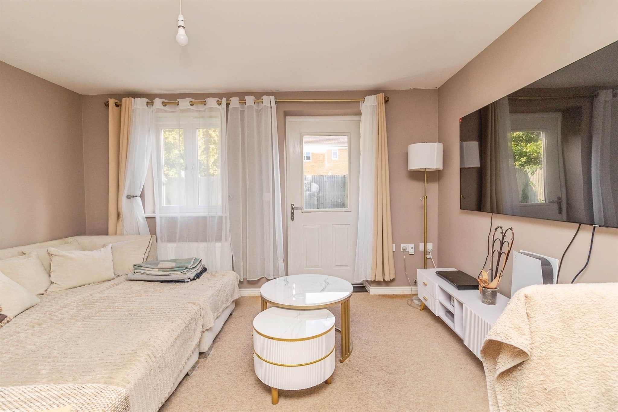 Property at Aylesbury Drive, Houghton Regis, Dunstable
