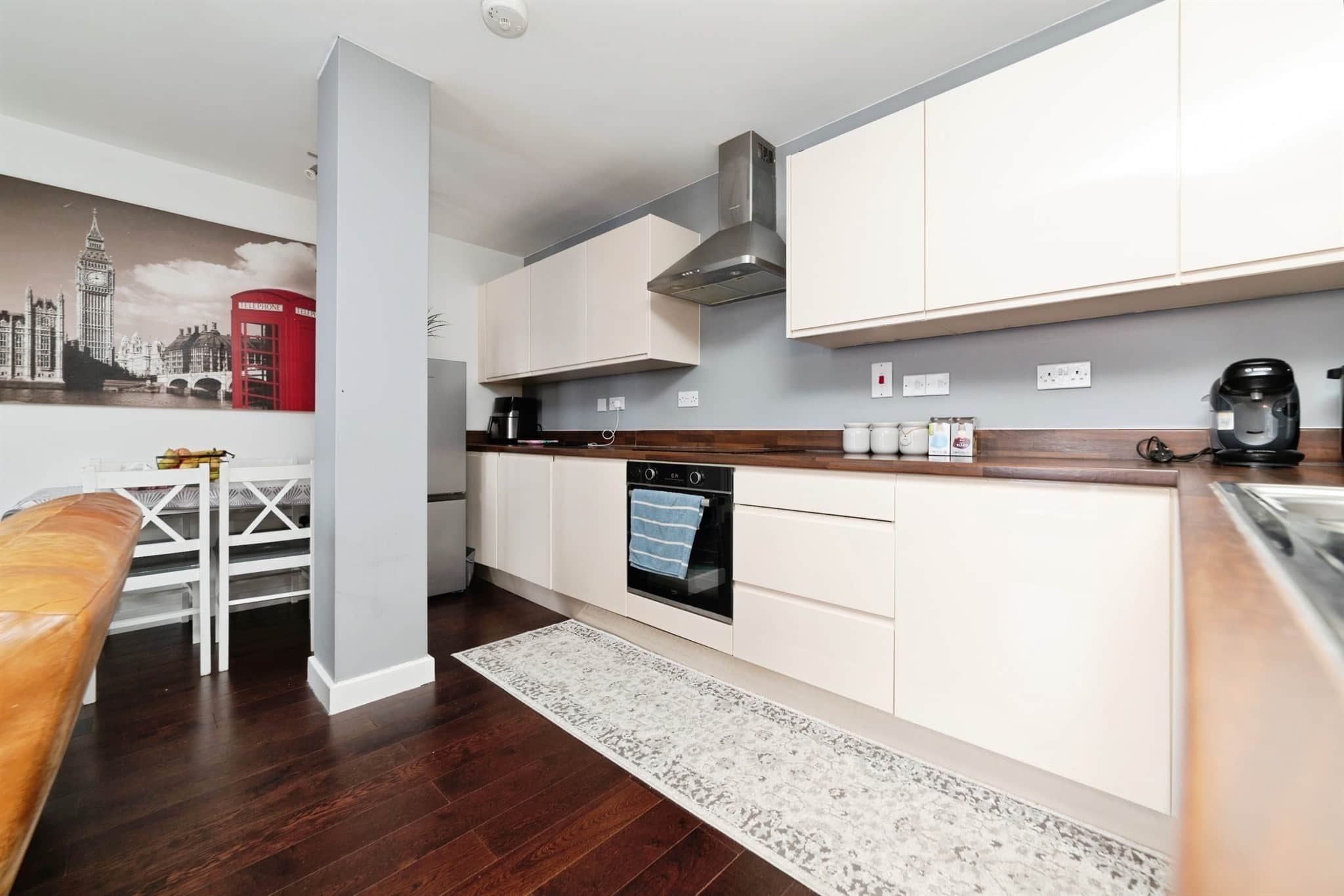 Property at Swingate, Stevenage