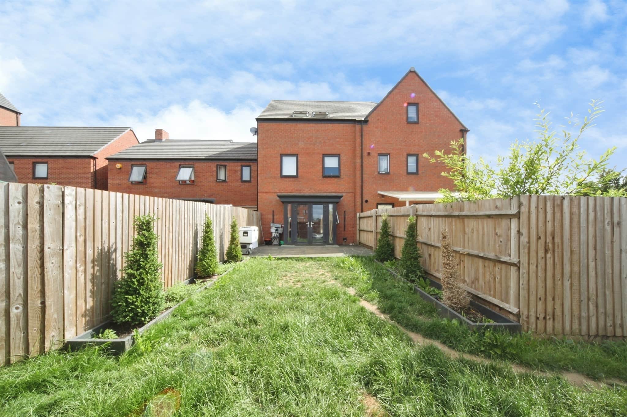 Property at Sallow Field, Houghton Regis, Dunstable