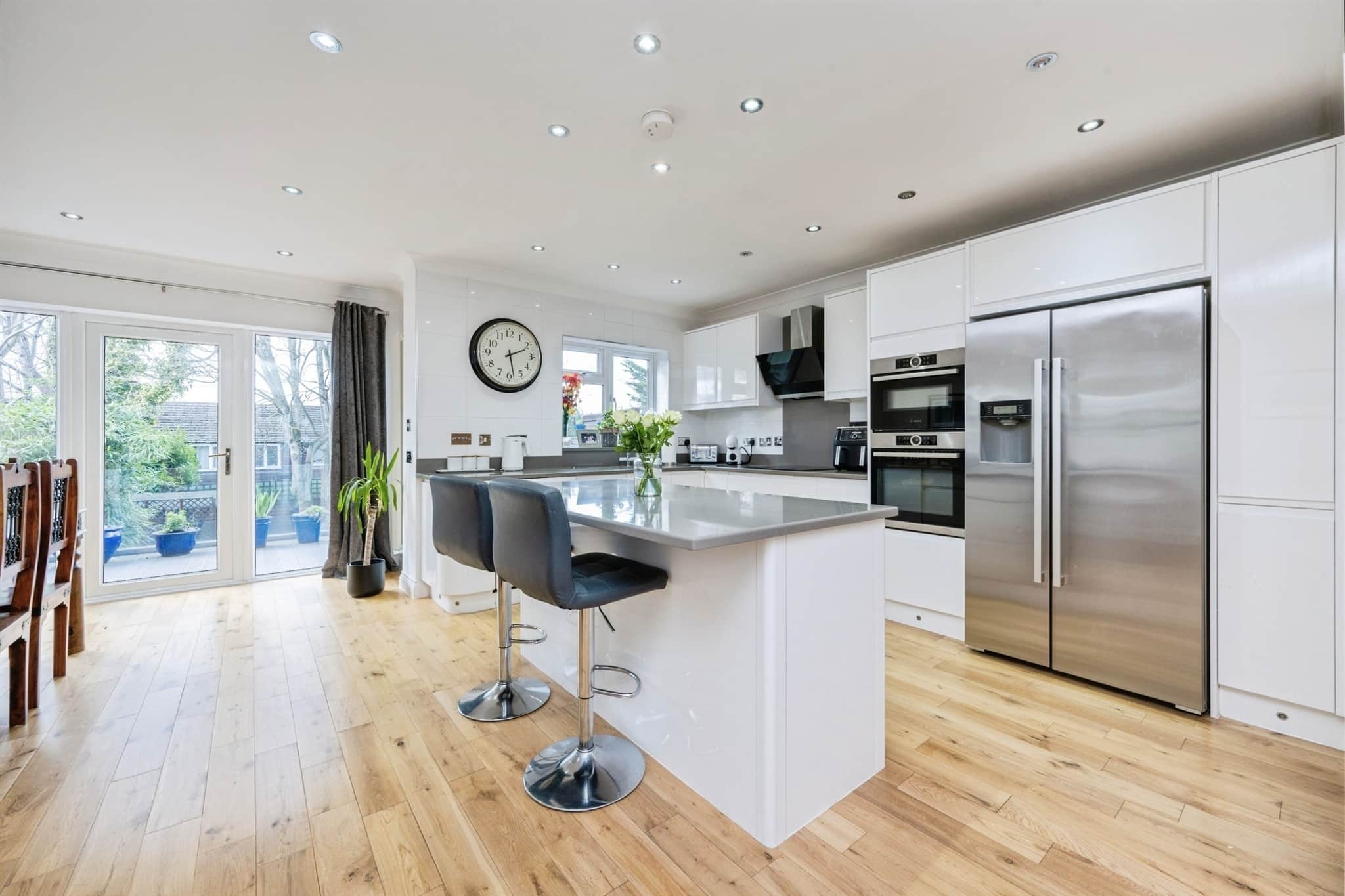 Property at Mount Drive, Park Street, St. Albans