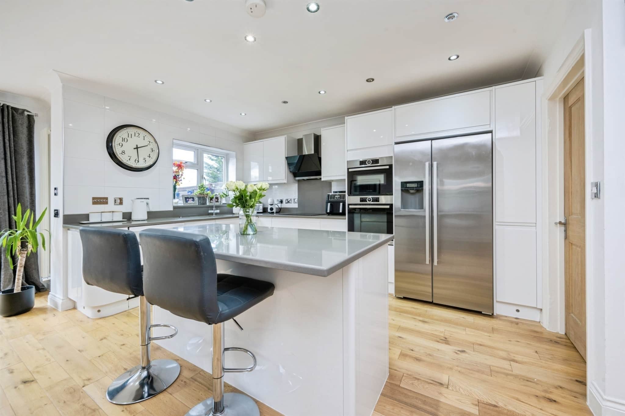 Property at Mount Drive, Park Street, St. Albans