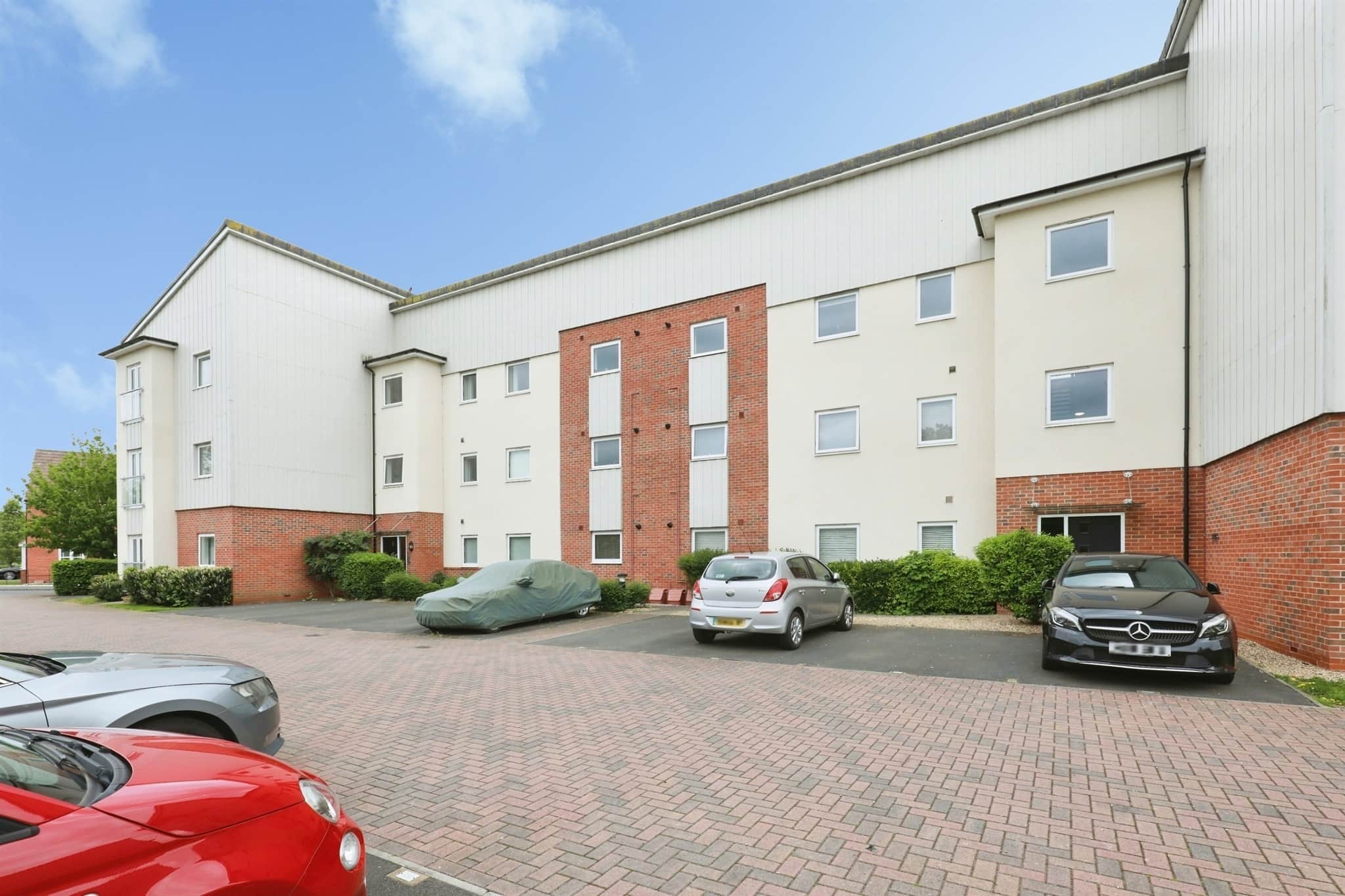 Property at Mallard Close, Southam