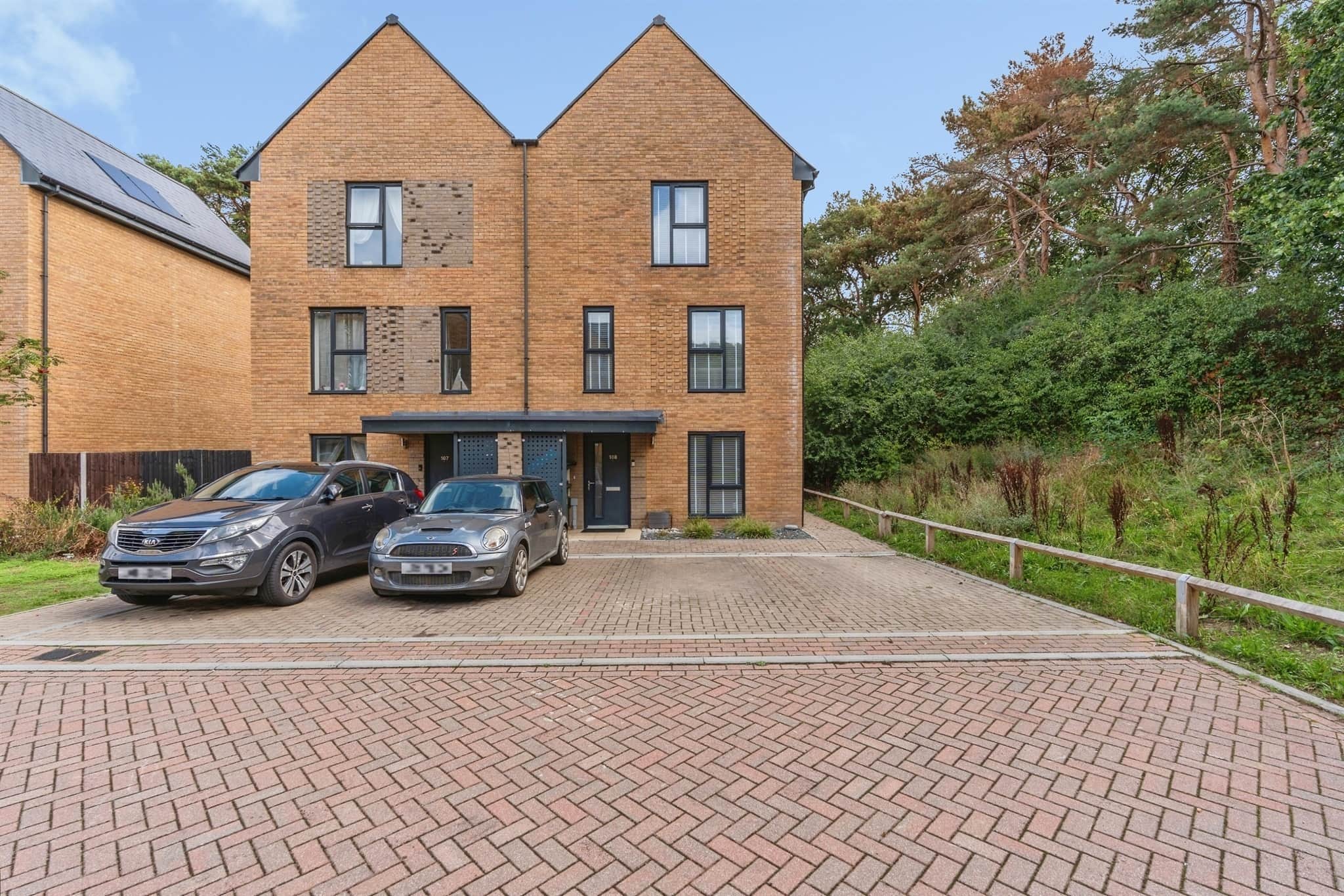 Property at Starboard Way, Southampton