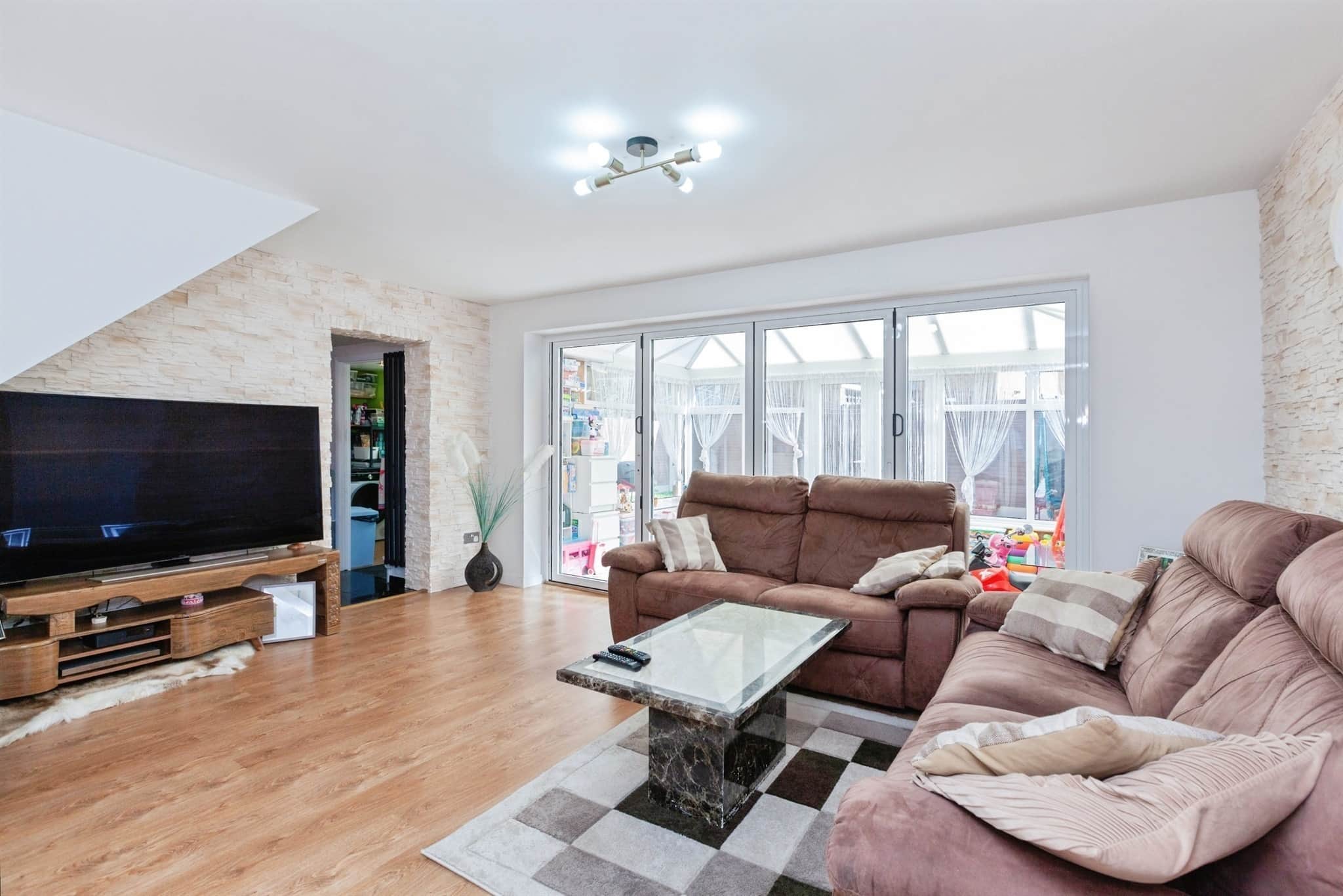 Property at Pinewood Close, Leicester