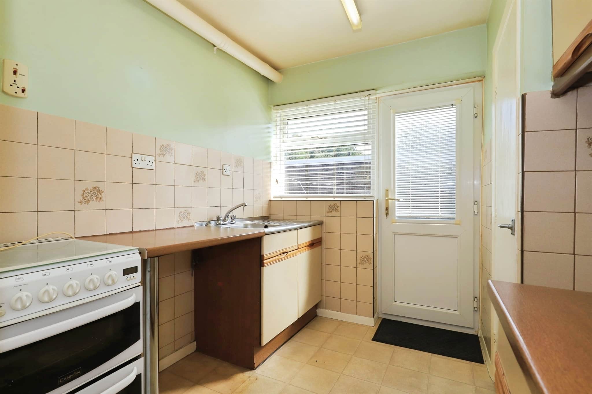 Property at Chequerfield Drive, Pennfields, Wolverhampton