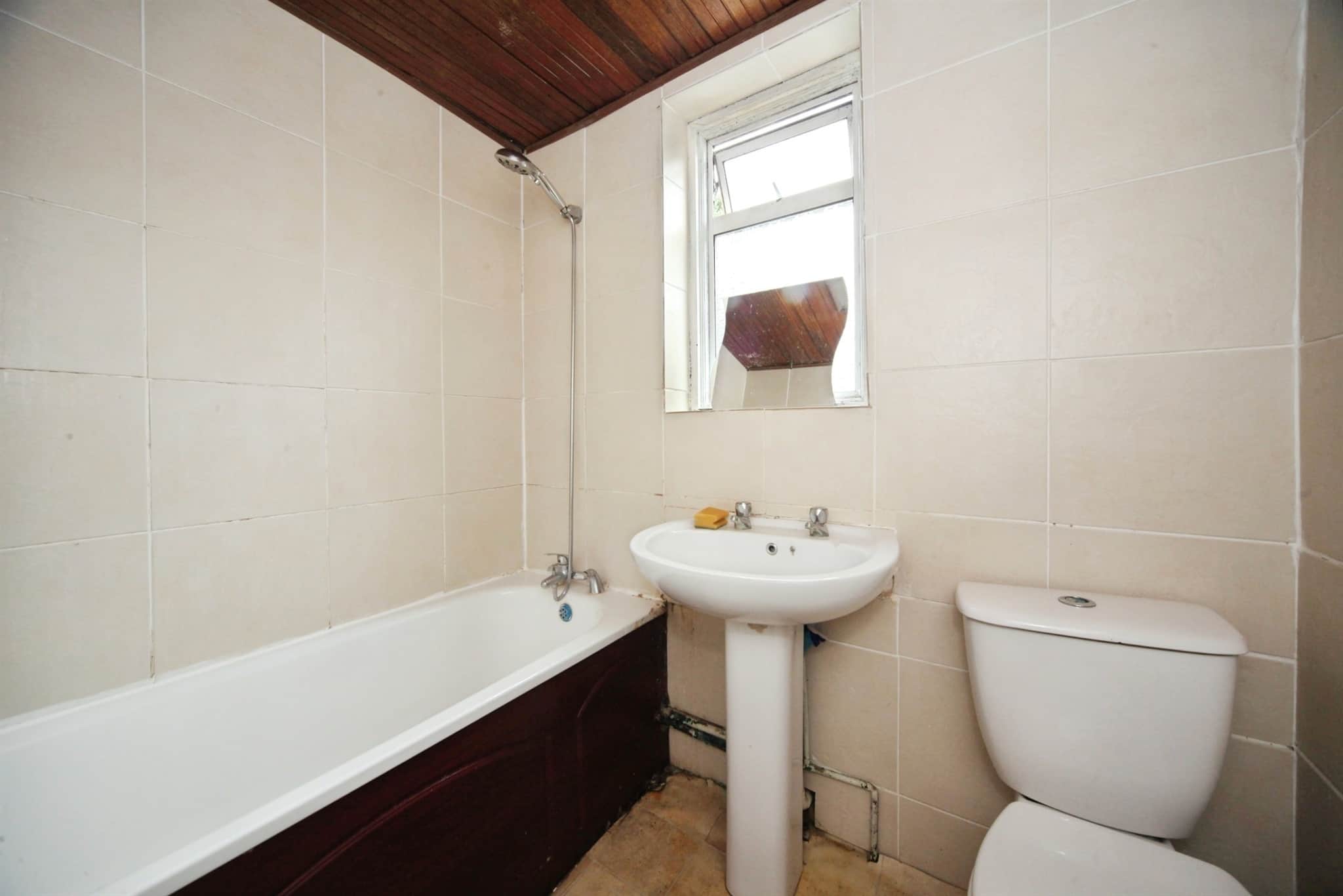 Property at Orchard Way, Luton