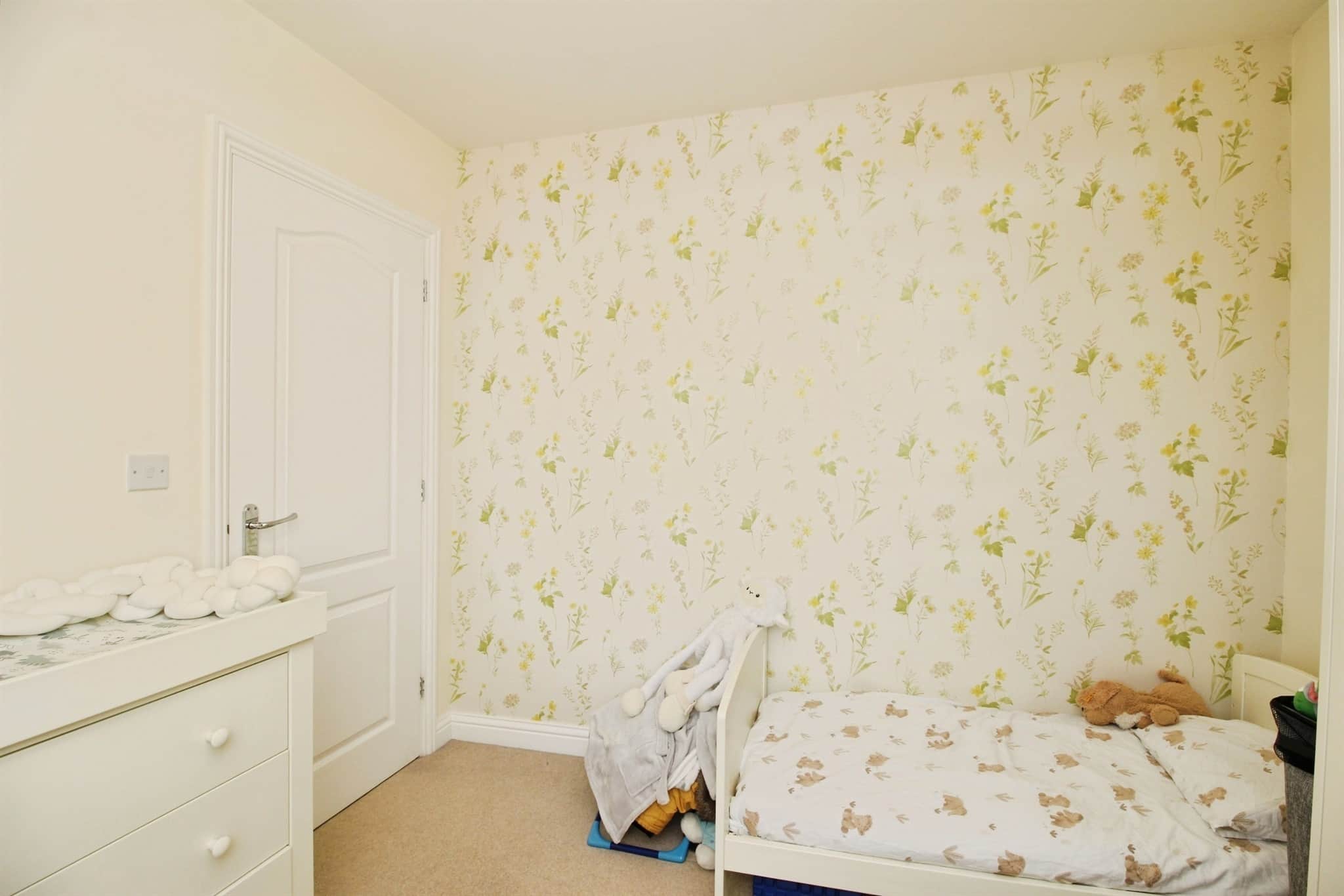 Property at Bargroves Avenue, St. Neots
