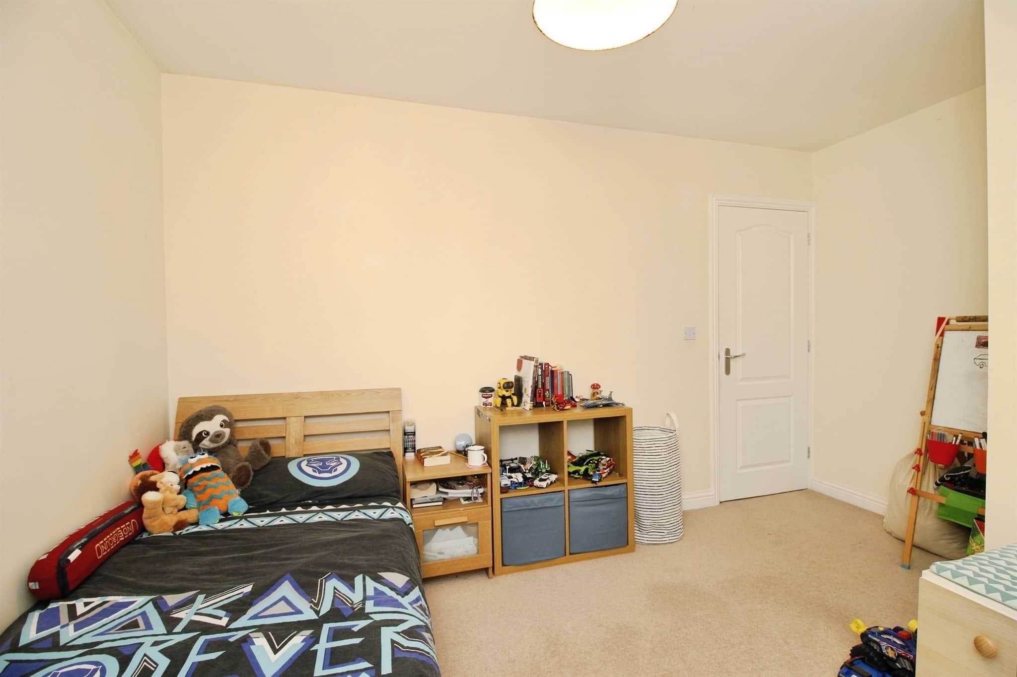 Property at Bargroves Avenue, St. Neots
