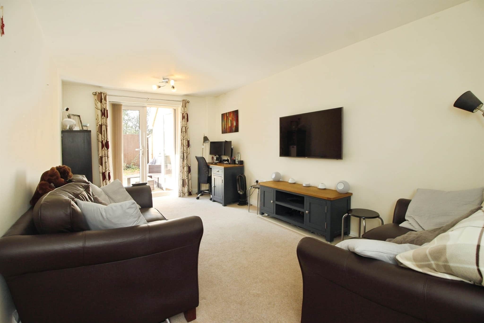 Property at Bargroves Avenue, St. Neots