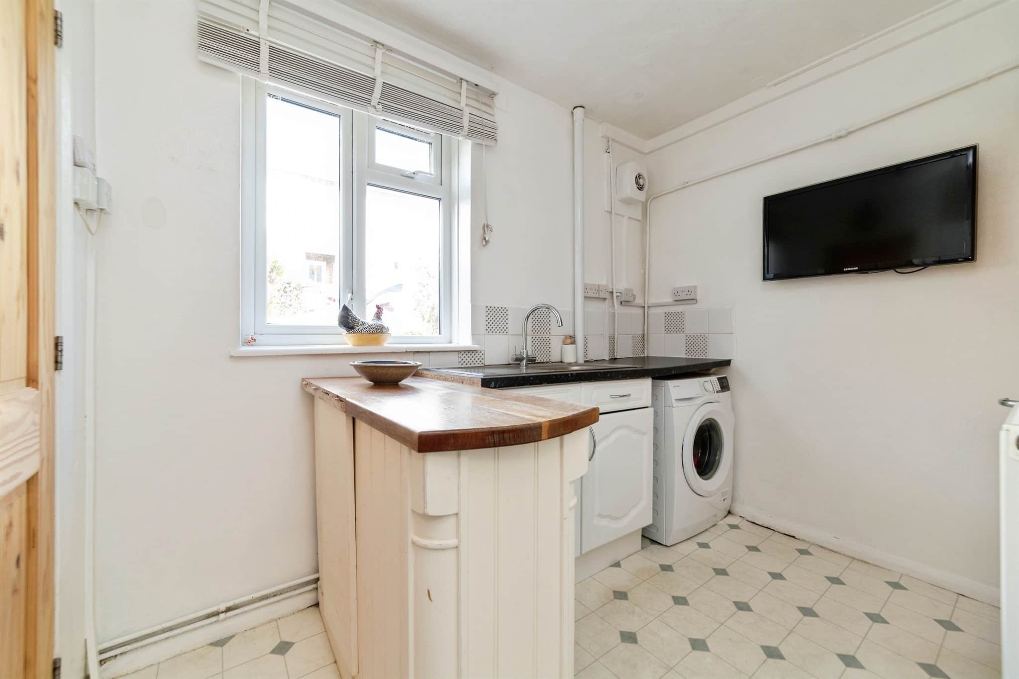 Property at Hawbush Close, Welwyn