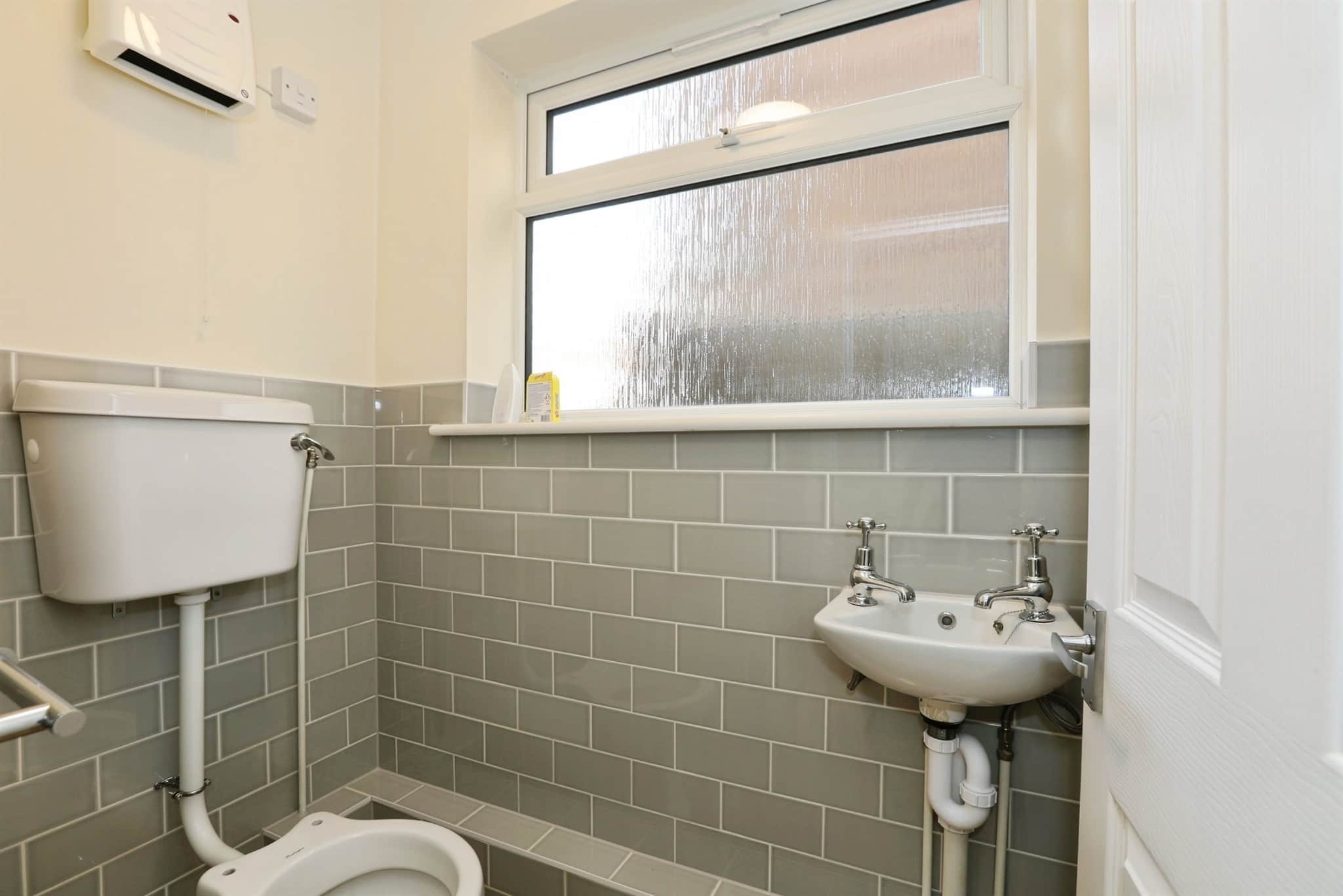 Property at Beechey Way, Copthorne, Crawley