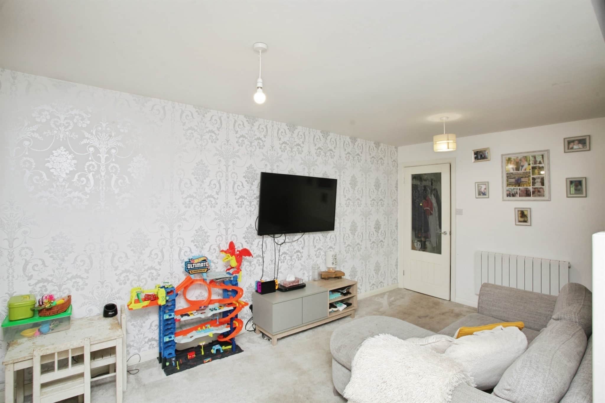Property at Lauderdale Close, Long Lawford, Rugby