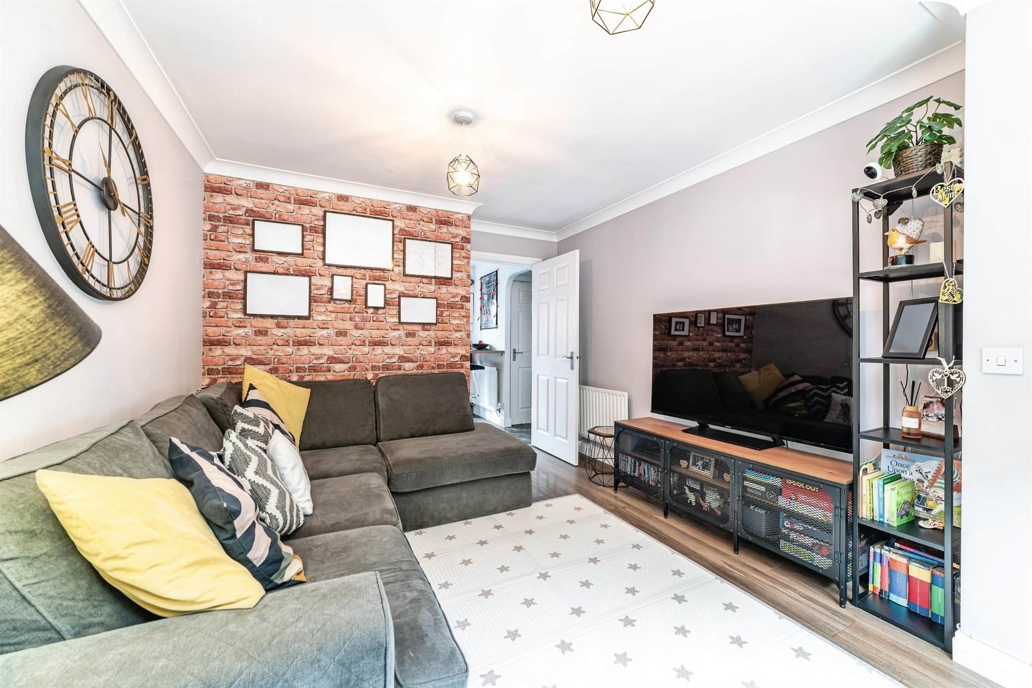 Property at Breadels Field, Beggarwood, BASINGSTOKE