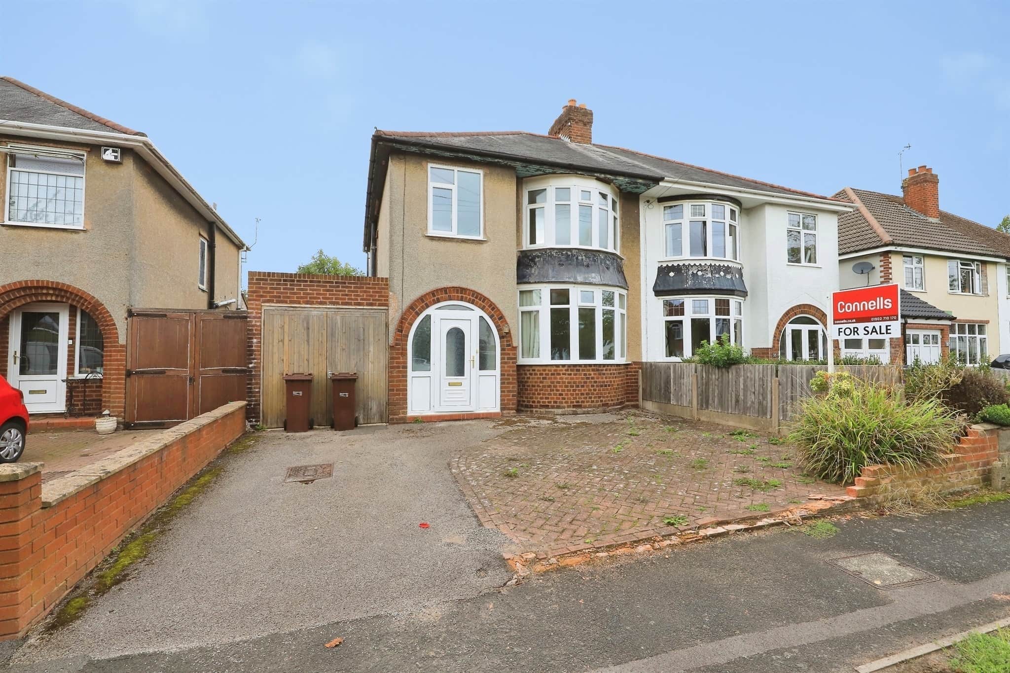 Property at Wychbury Road, Finchfield, Wolverhampton