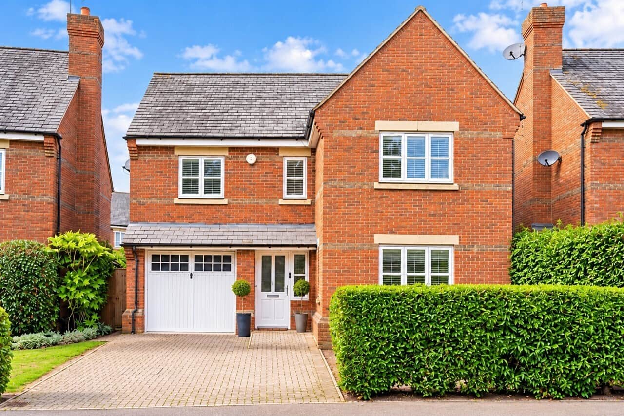 Property at Rosemary Drive, London Colney, St. Albans