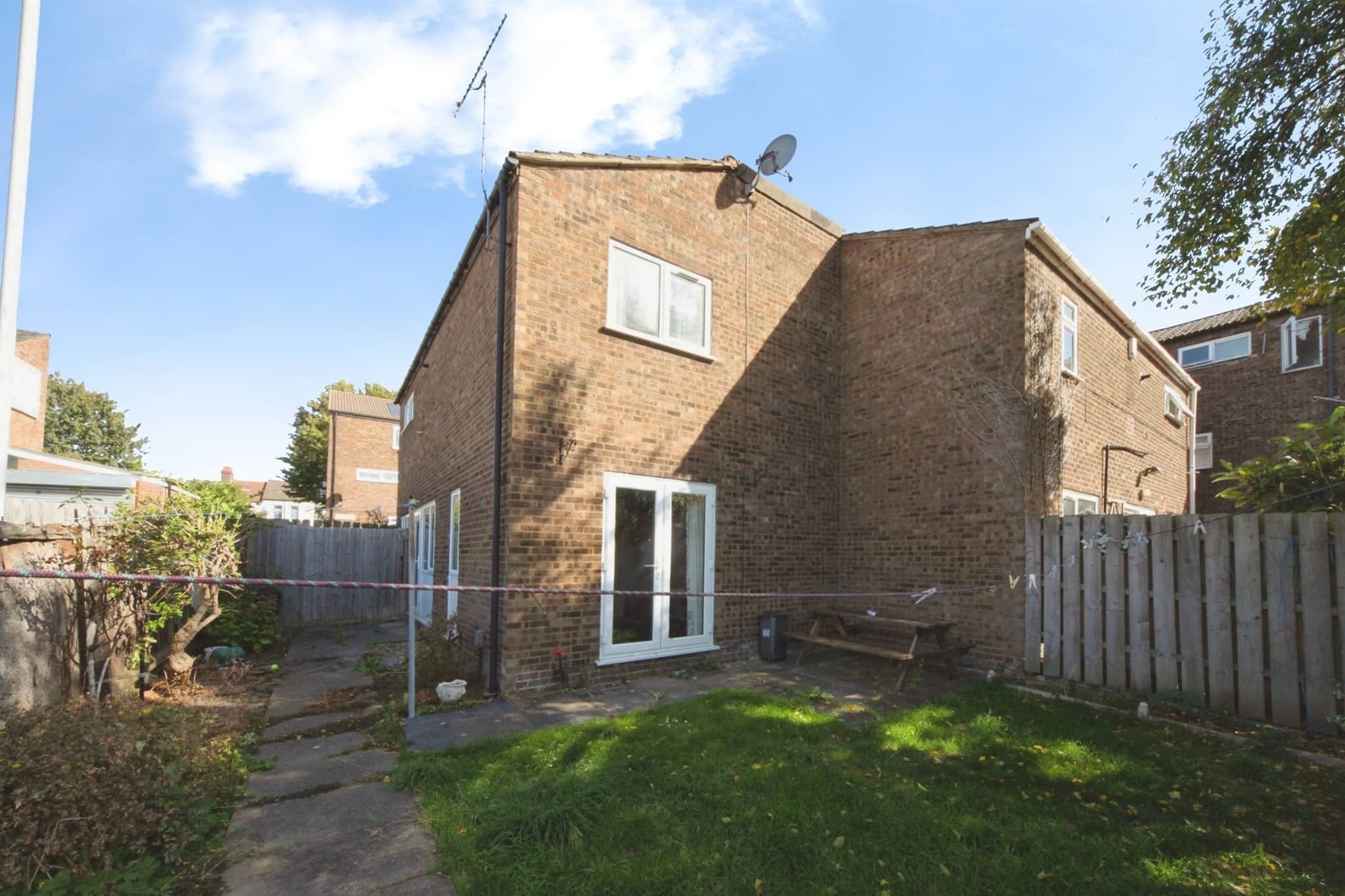 Property at Elgar Path, Luton