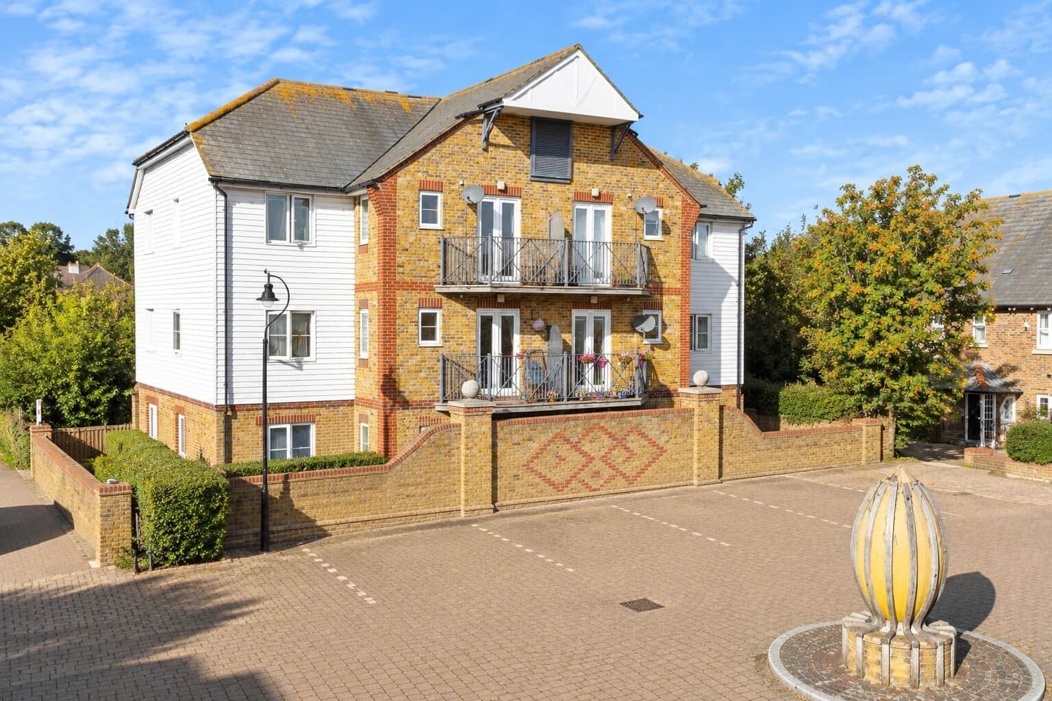 Property at Mansfield Drive, Iwade, Sittingbourne