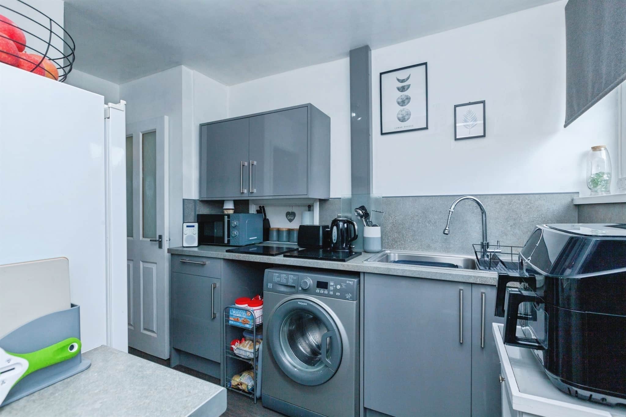 Property at Newlyn Parade, LEICESTER