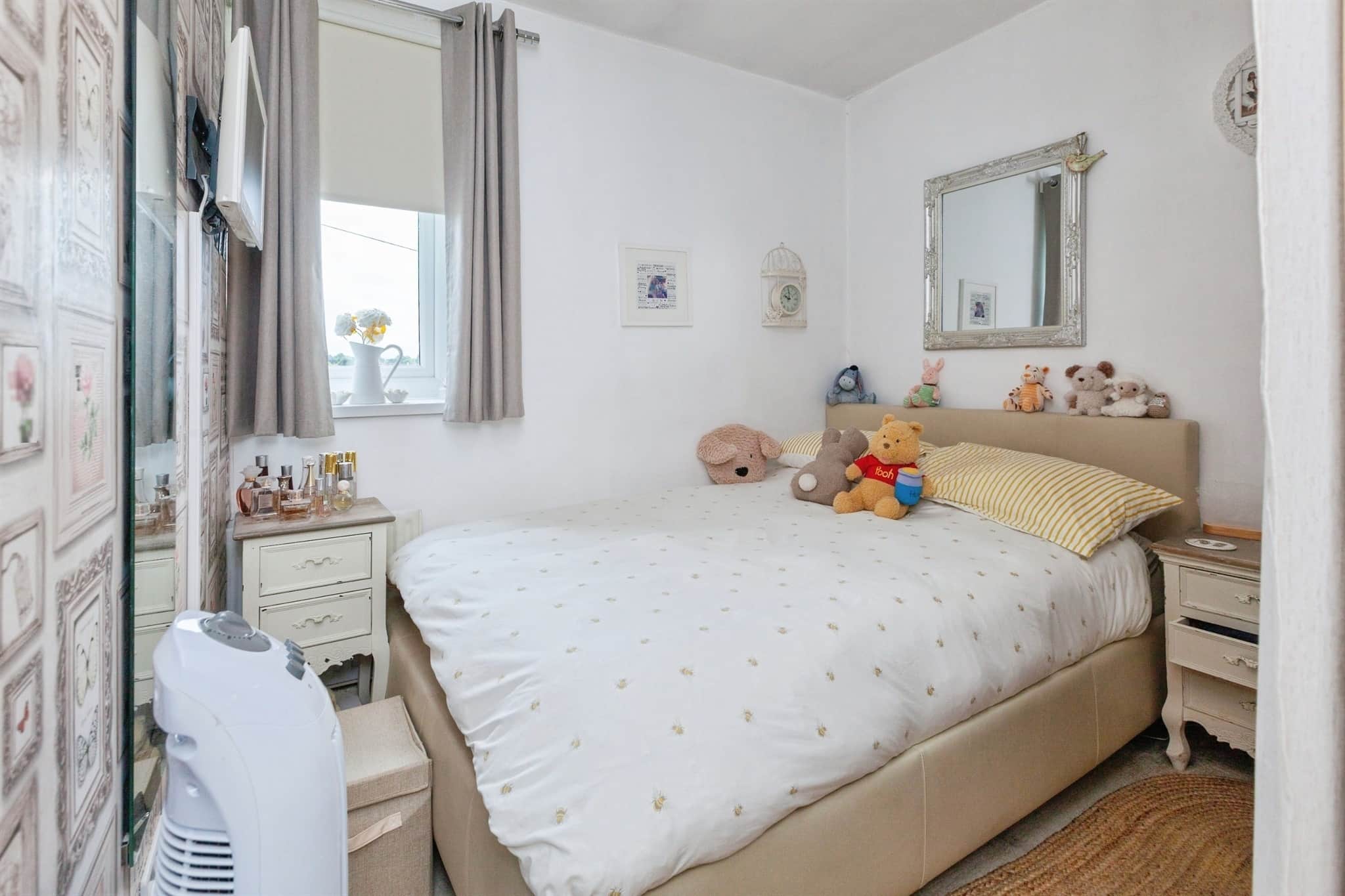 Property at Newlyn Parade, LEICESTER