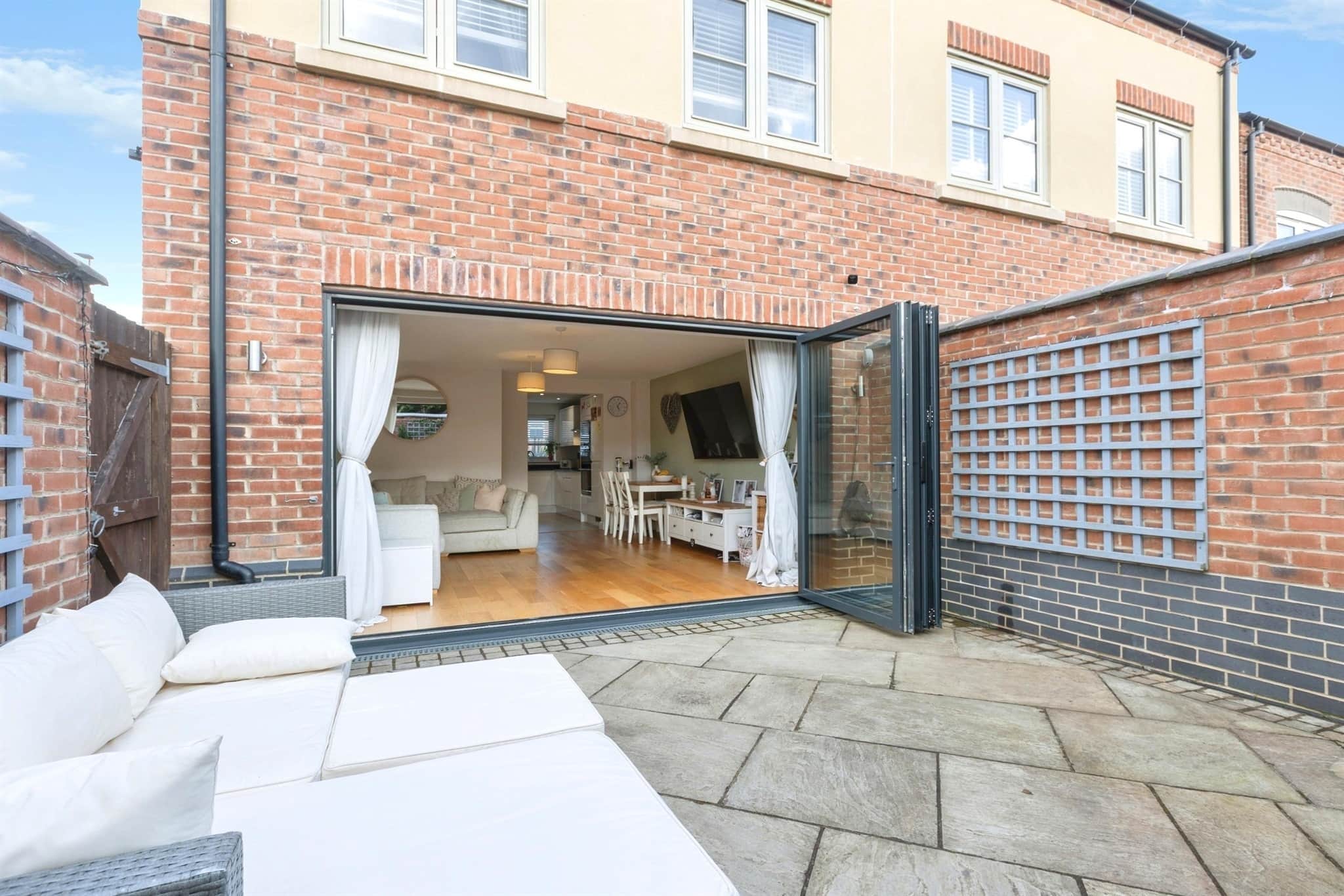 Property at High Street, Whetstone, Leicester