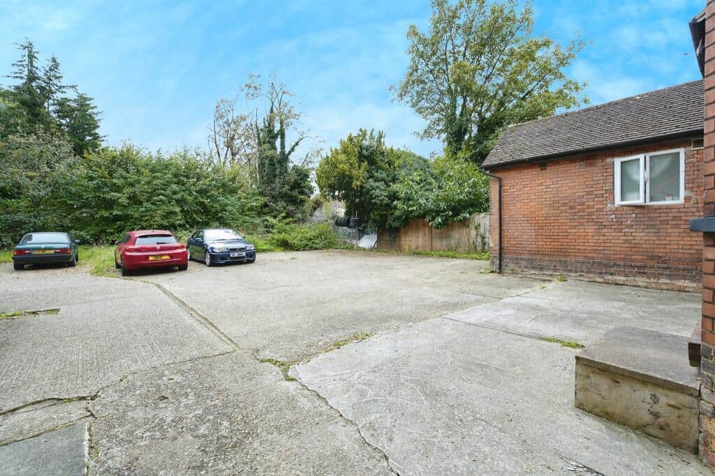 Property at Studley Road, Luton