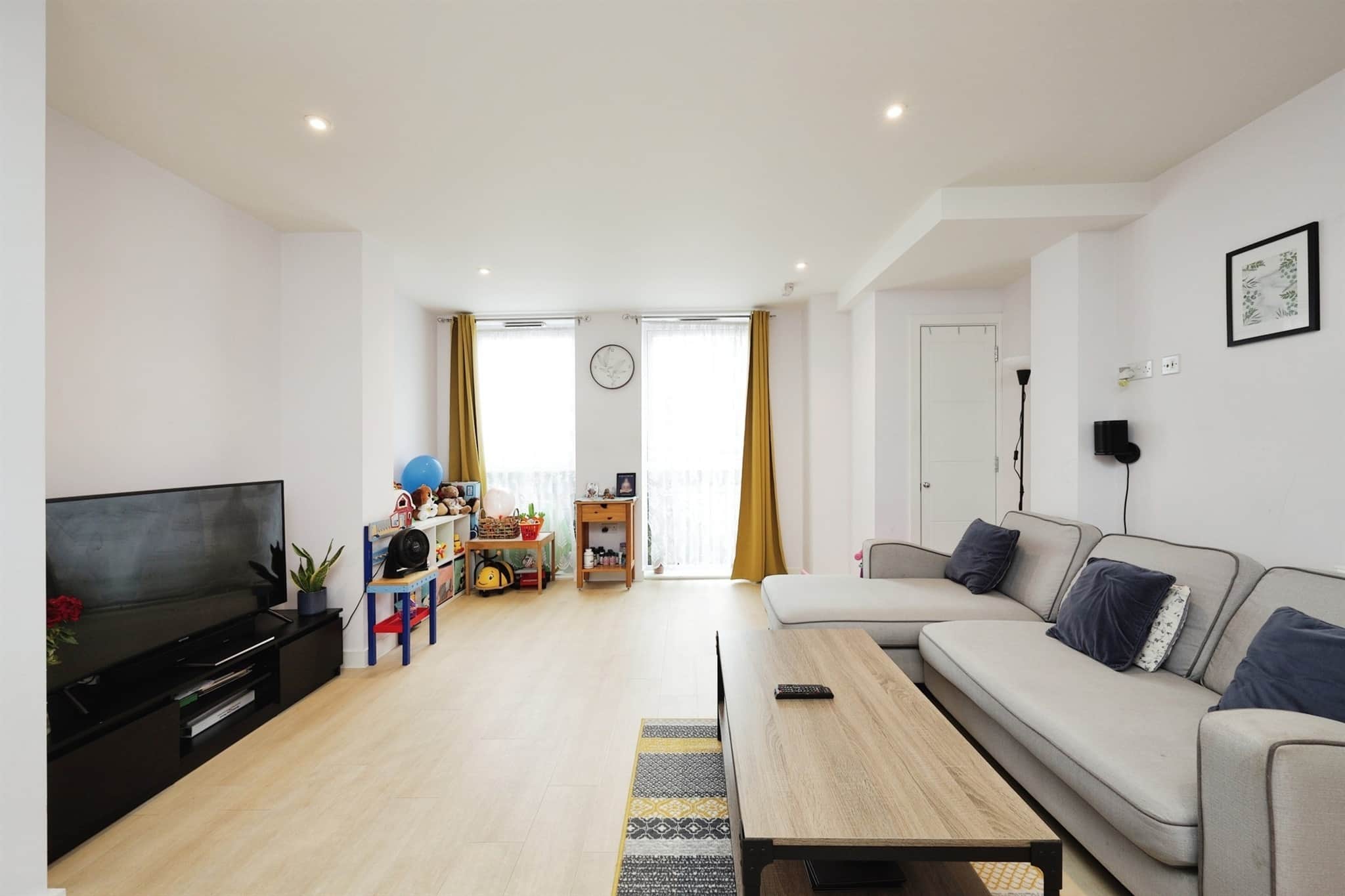 Property at Woodford Road, Watford