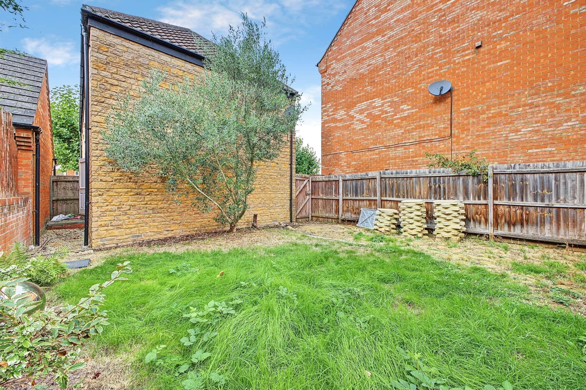 Property at Cony Walk, Grange Park, Northampton