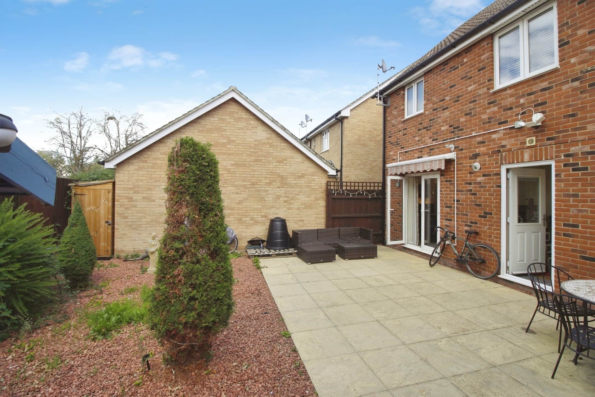 Property at Bargroves Avenue, St. Neots