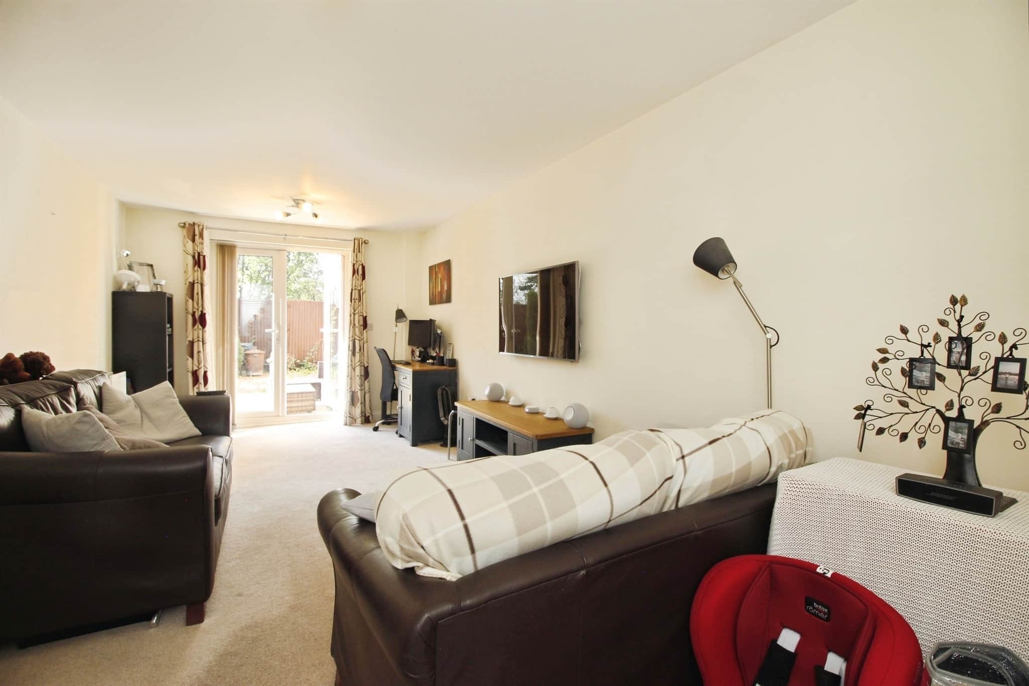 Property at Bargroves Avenue, St. Neots