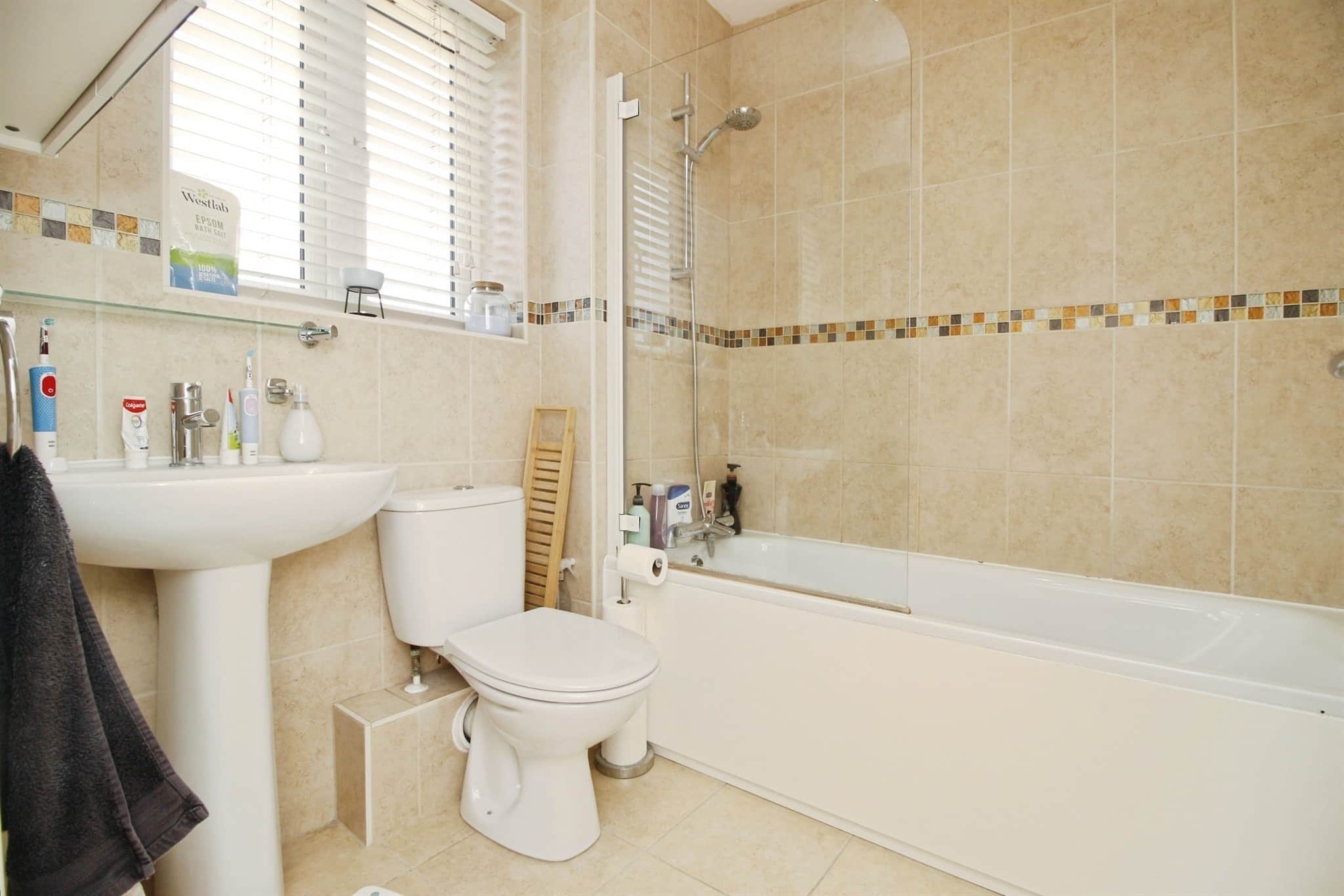 Property at Bargroves Avenue, St. Neots