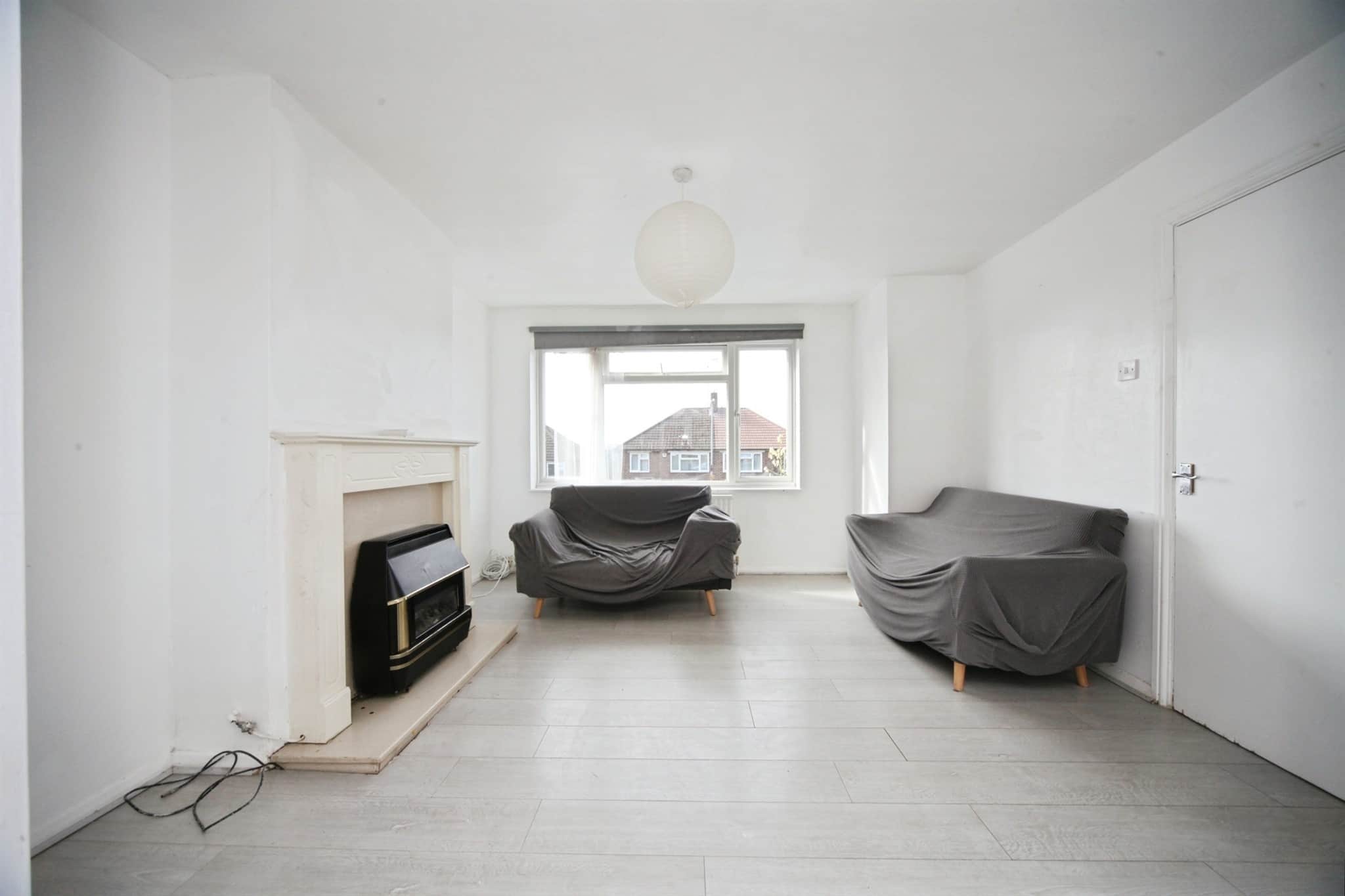 Property at Grampian Way, Luton