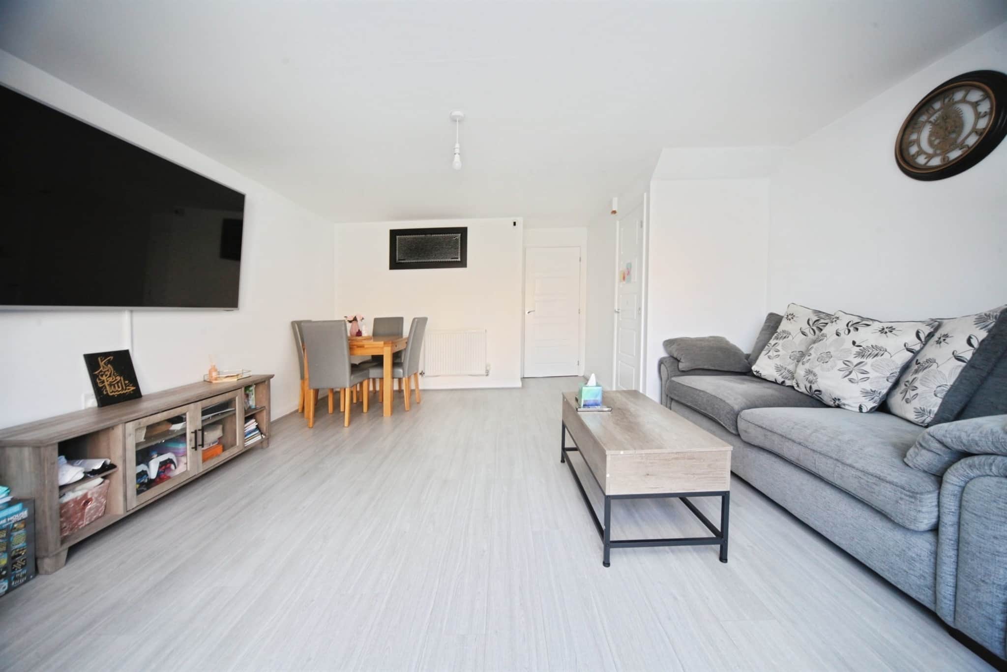 Property at Currency Close, Dunstable
