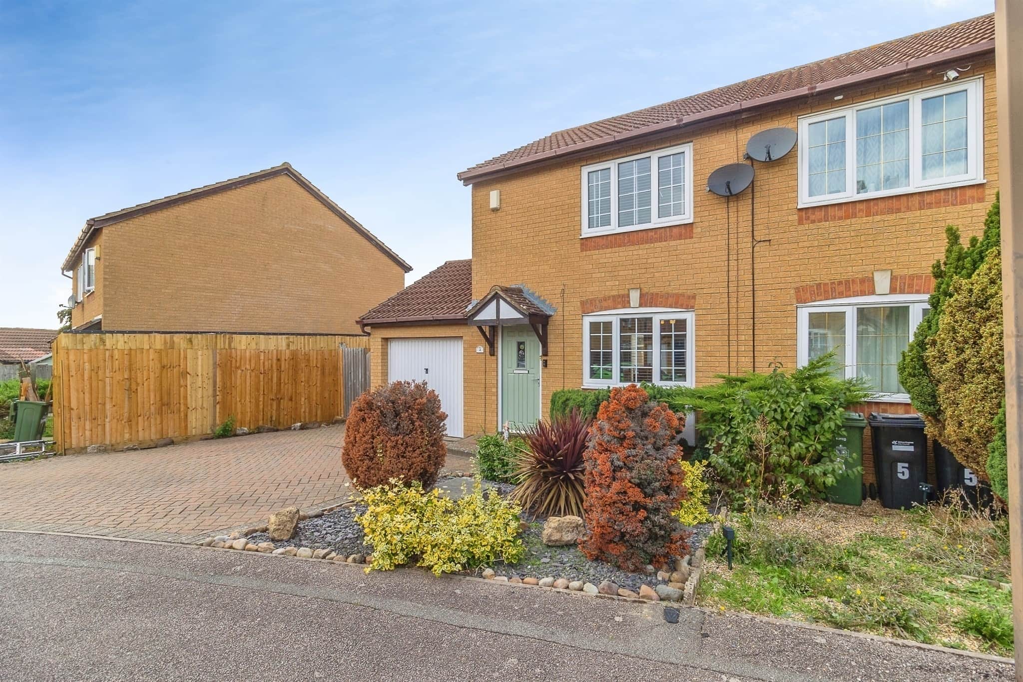 Property at Bantock Close, Browns Wood, Milton Keynes