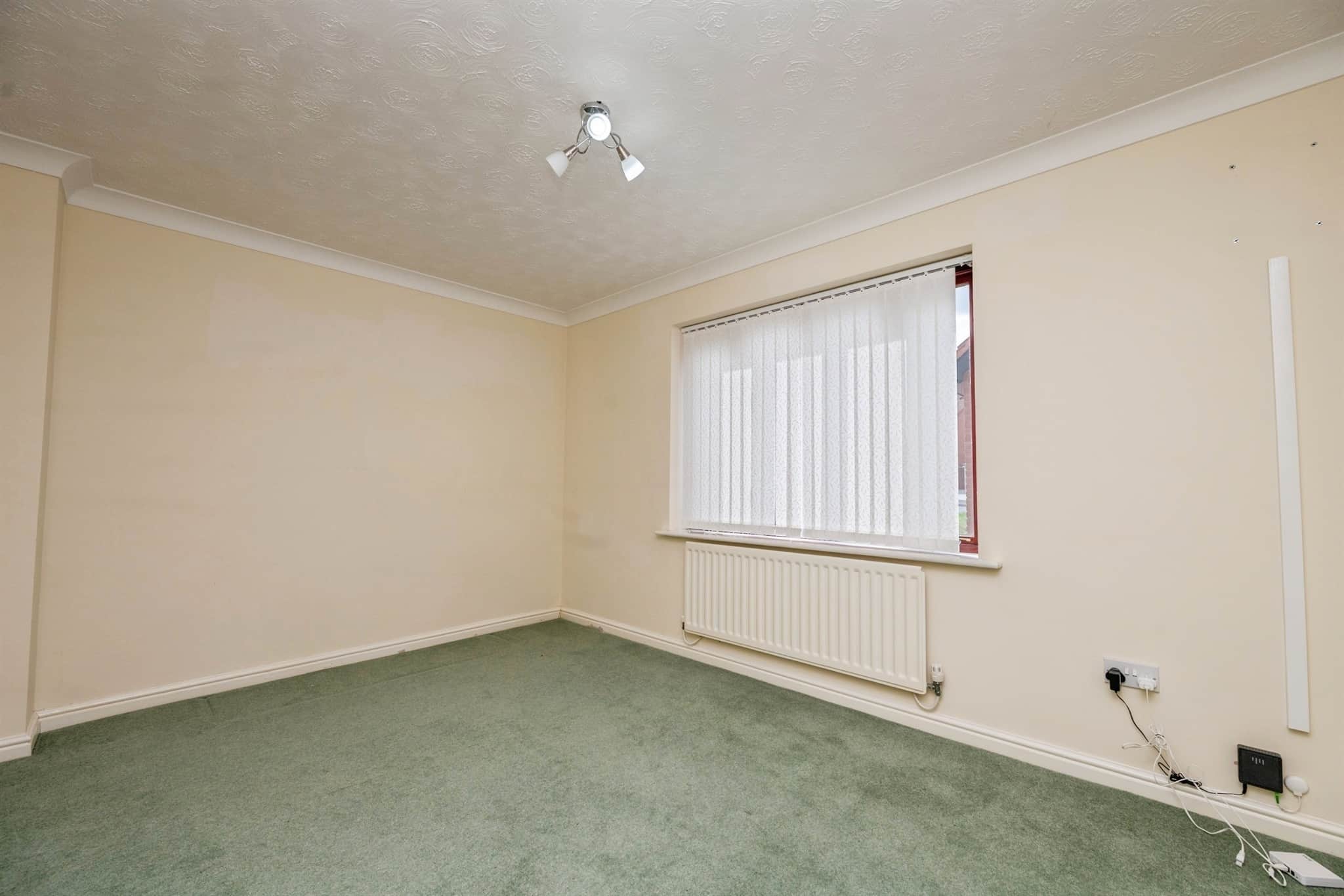 Property at Hever Avenue, Worcester